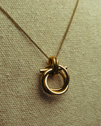 “Ferragamo” 90’s-00’s Interlocking ring pendant necklace