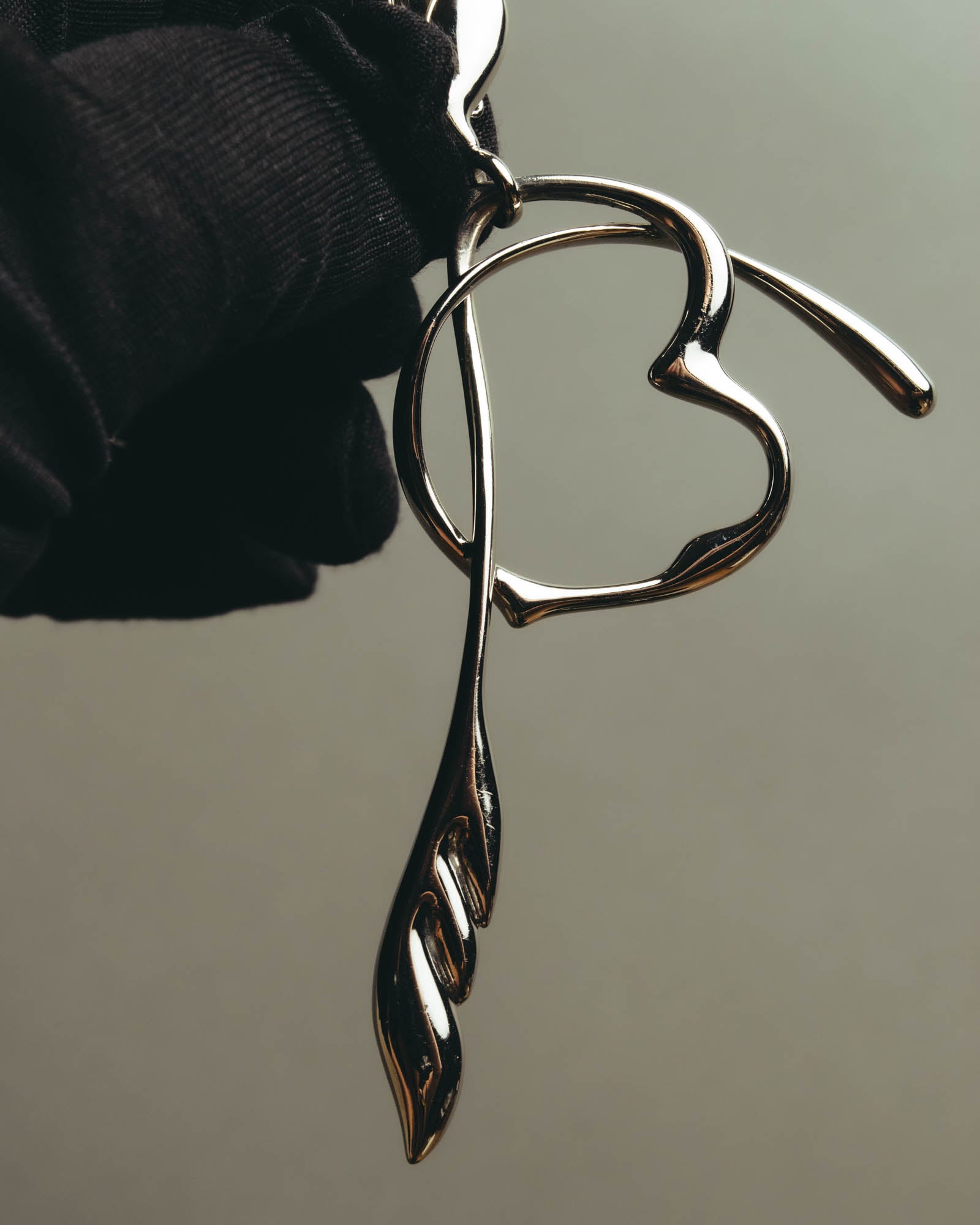 “BALENCIAGA” 2017-2023 organic heart and arrow clip-on drop earrings
