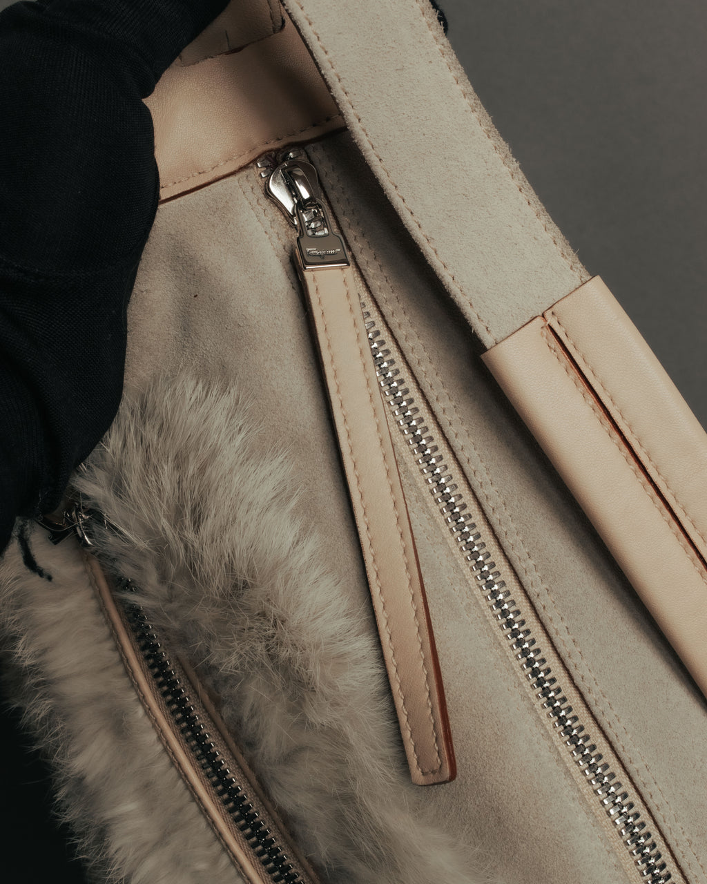 “Salvatore Ferragamo” 00’s Fur panel suede shoulder bag