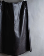 "HARVEY LOGAN" Diagonal cut design lamb leather flare skirt