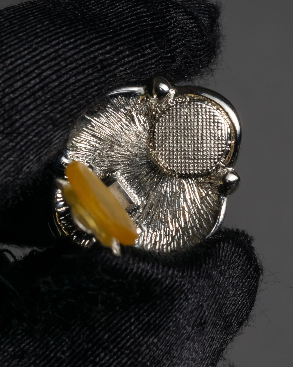 "Burberrys" 80’s–90’s pearl cabochon clip earrings