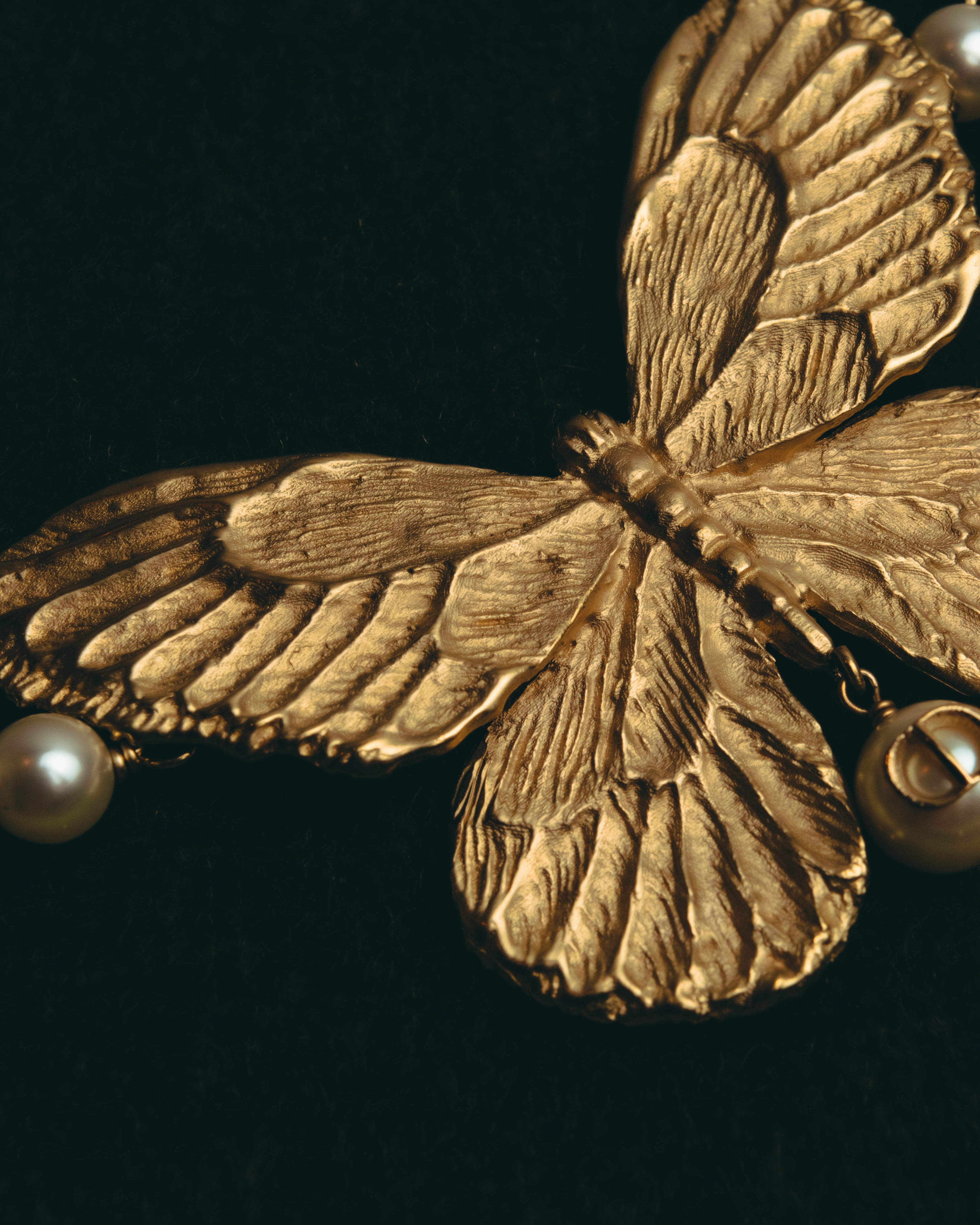 -SPECIAL- “Dior” 2023-24’s Sculpted butterfly pearl long necklace