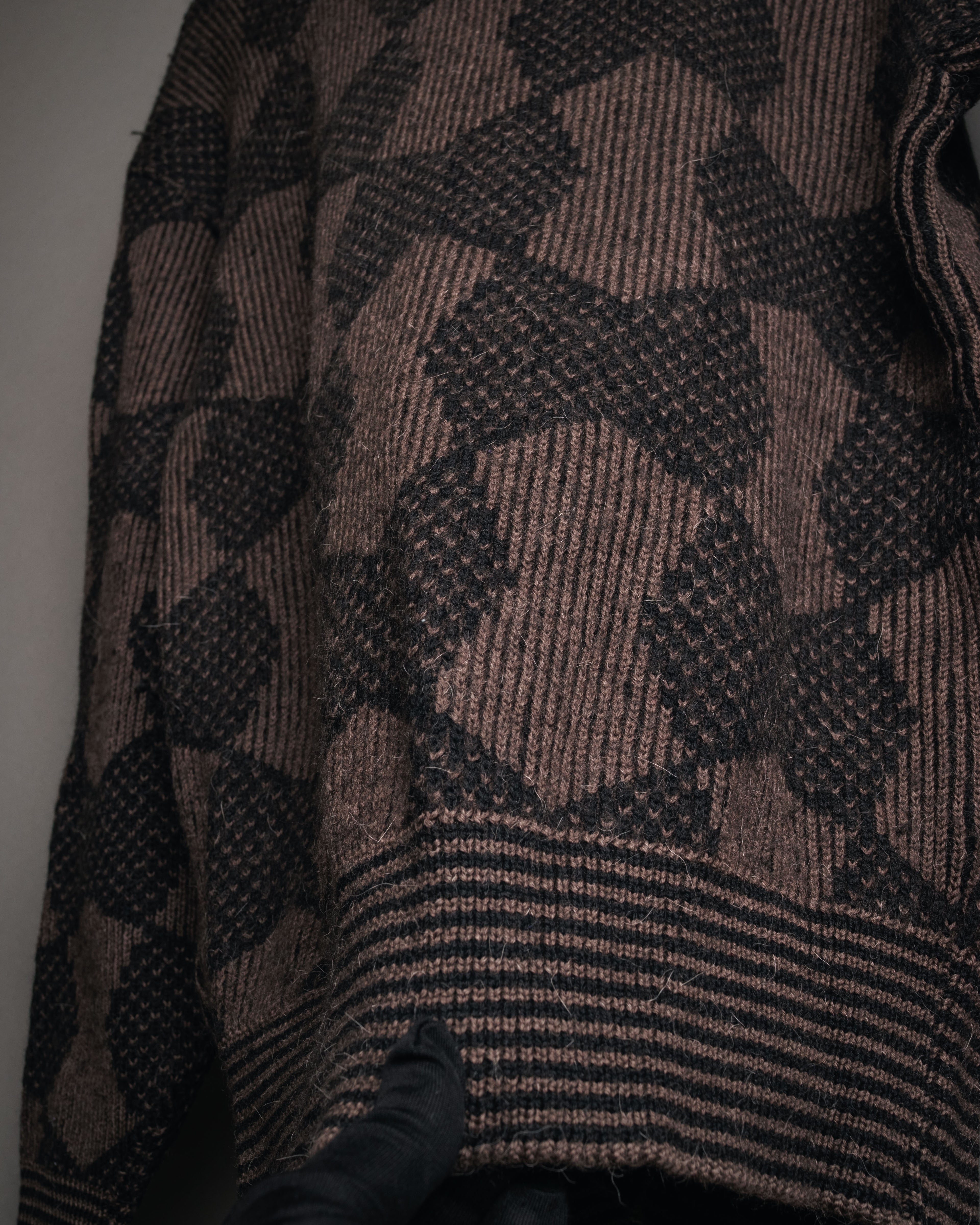 “Yves Saint Laurent” 80’s-90’s geometric knit cardigan