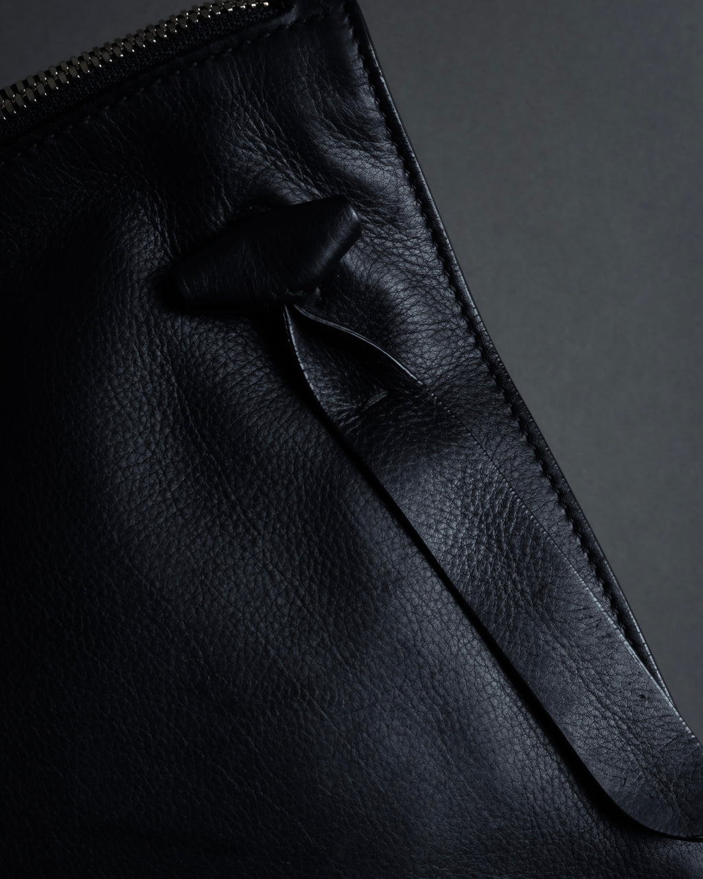 "JIL SANDER" Hill model gently curved leather shoulder bag