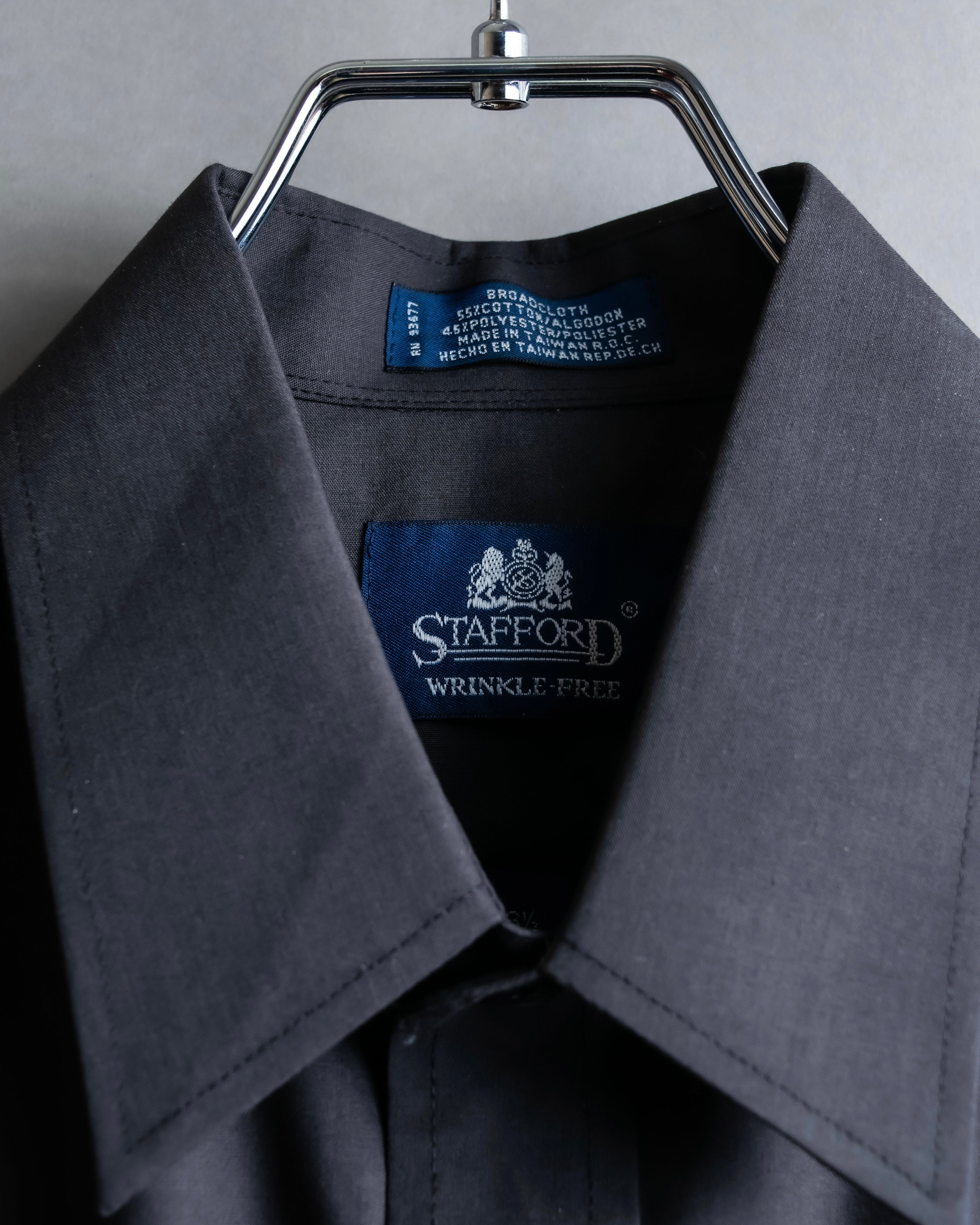 "STAFFORD" Beautiful glossy regular collar shirt