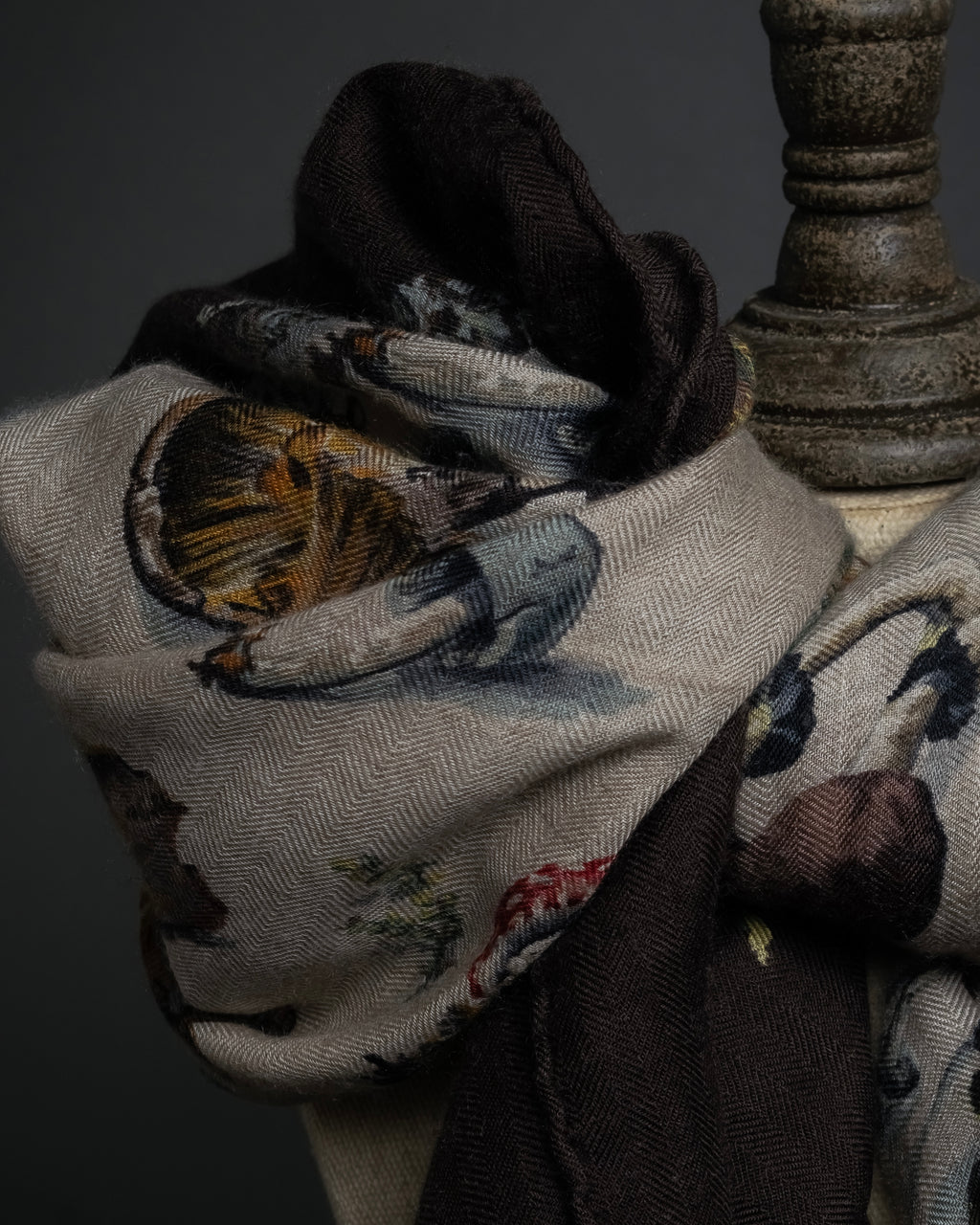 "HERMES" 80's Carré 90 Les Champignons II silk scarf