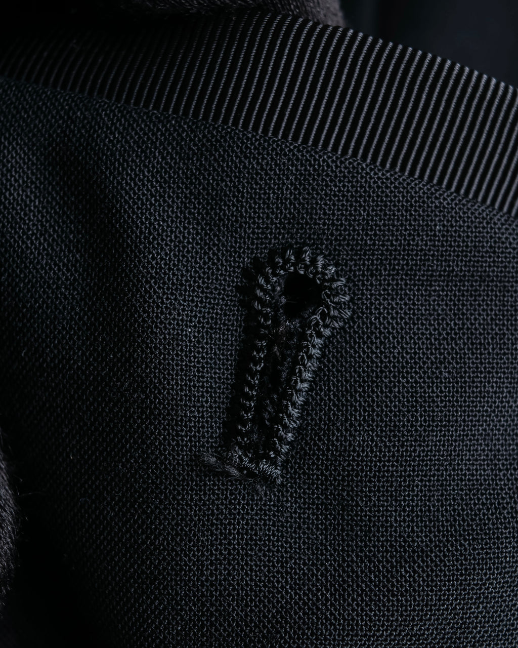 "sacai" Satin line design tapered slacks