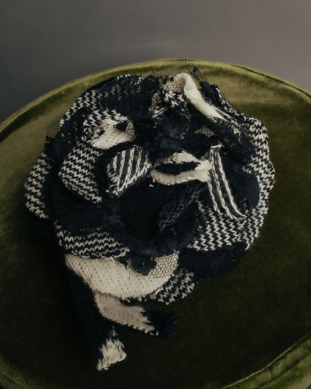 -SPECIAL- “VALENTINO” 00’s houndstooth lace flower corsage