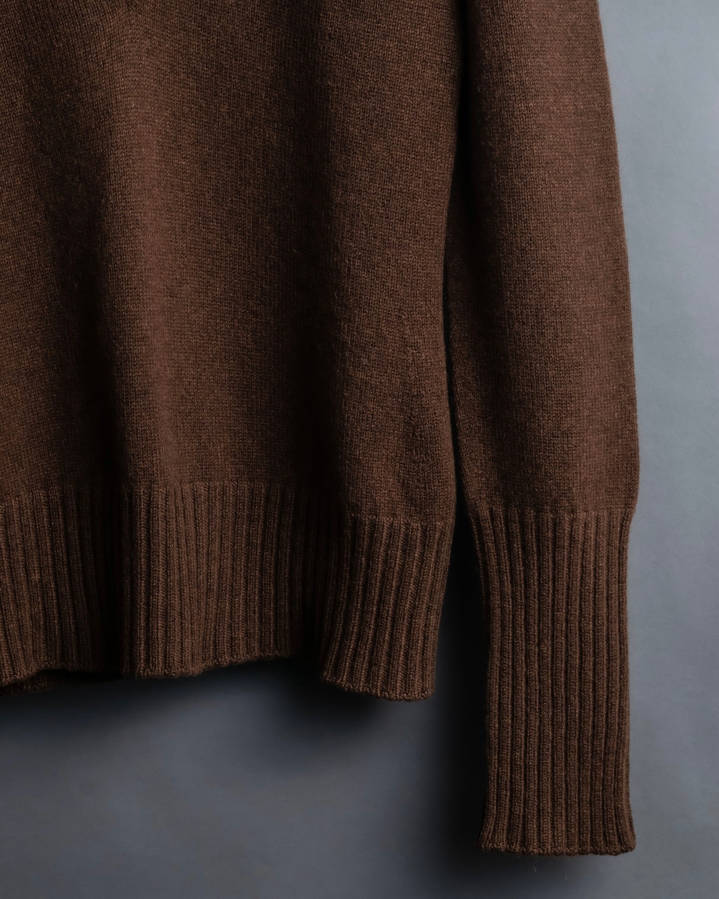 "HERMES" 100% cashmere V-neck design knit