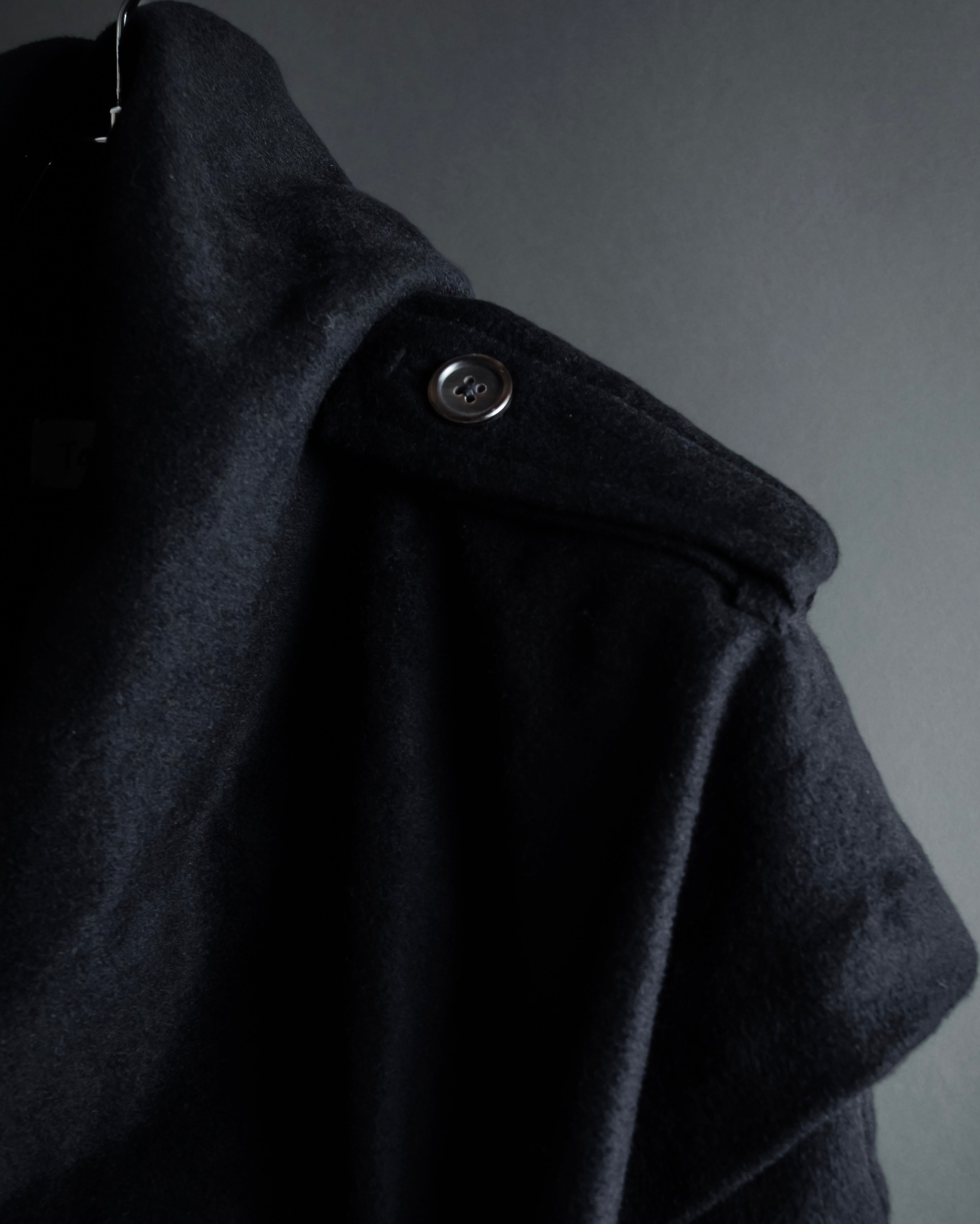 "TORUICHOU" Muffler-style collar military detail coat