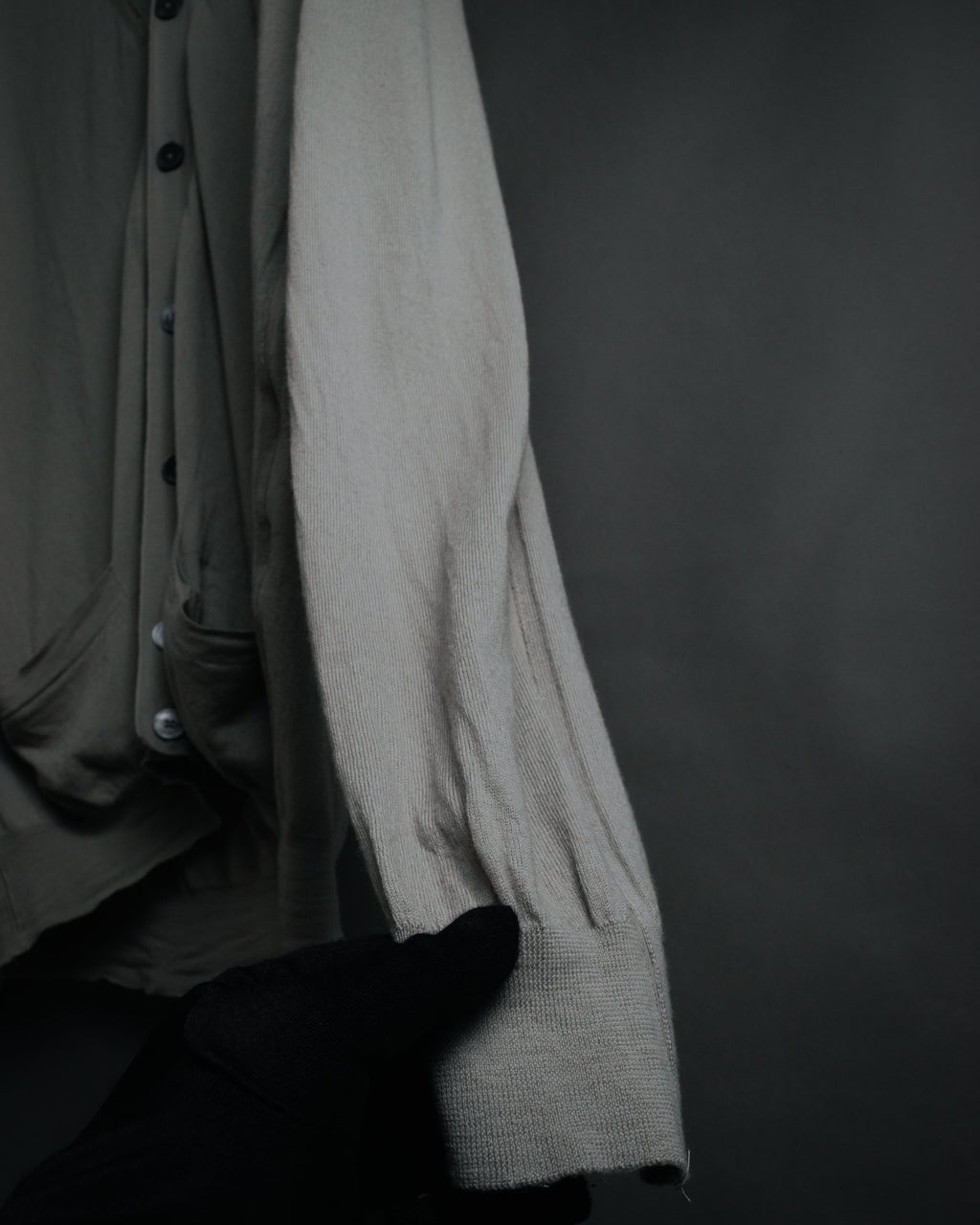 “HERMES” 2000’s Lambskin trimmed high gauge wool cardigan