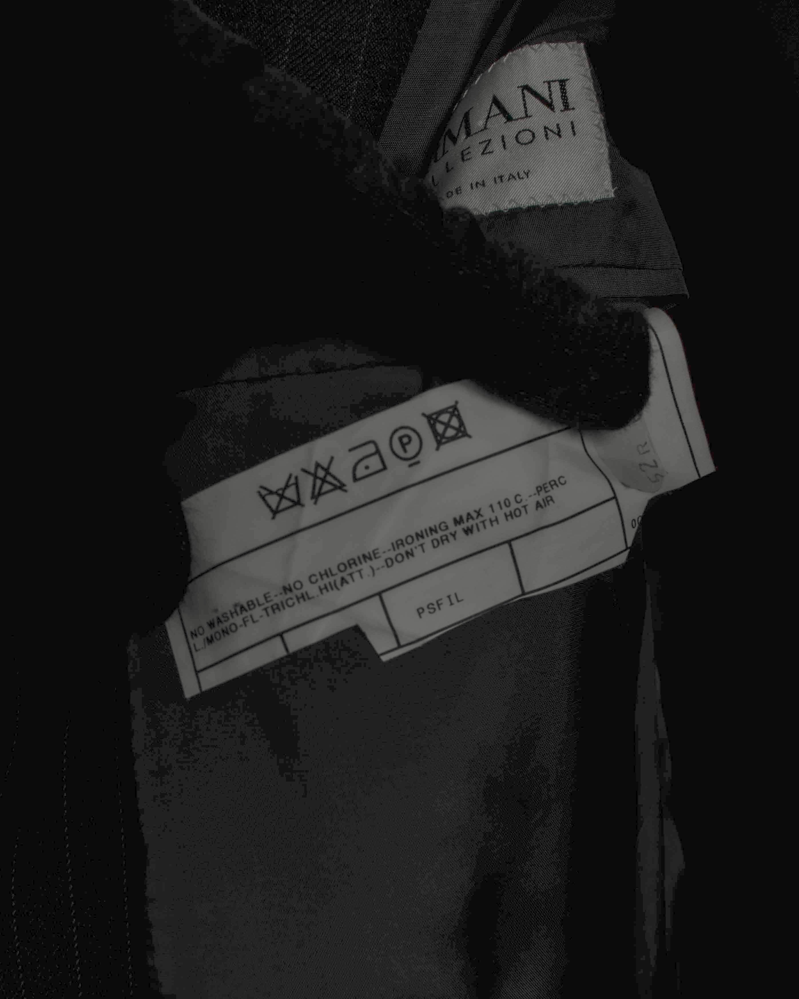 "ARMANI COLLEZIONI" Classic Italian tailoring stripe pattern set up