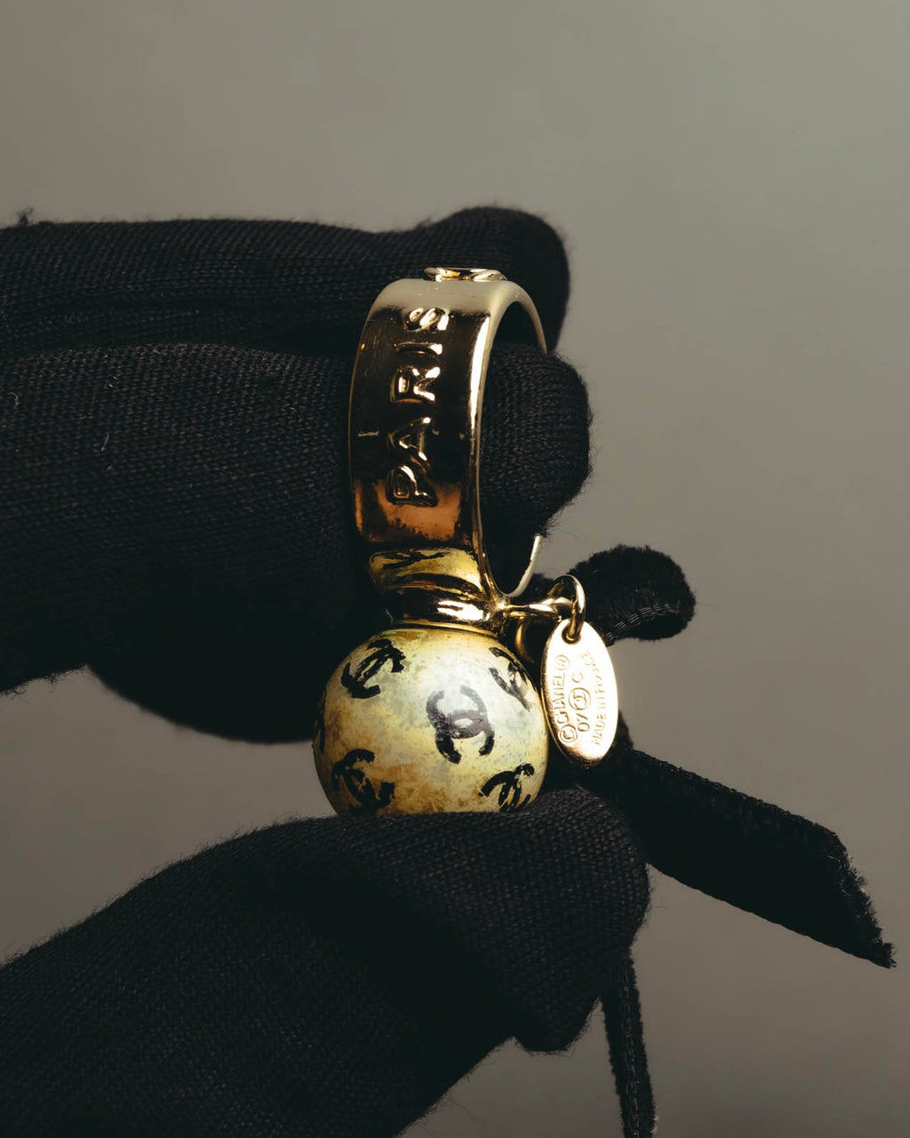 "CHANEL" 00's Playful charm ring