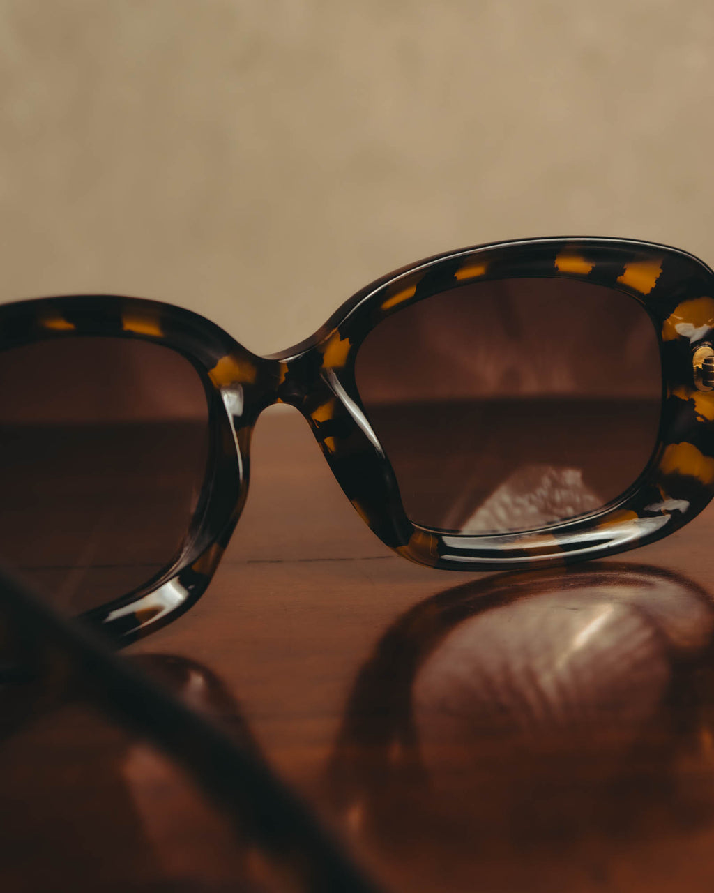-SPECIAL- "Christian Dior" 90's Tortoiseshell oversized square sunglasses