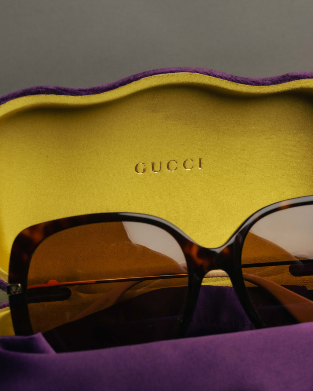 "GUCCI" 10's-20's Oversized square sunglasses