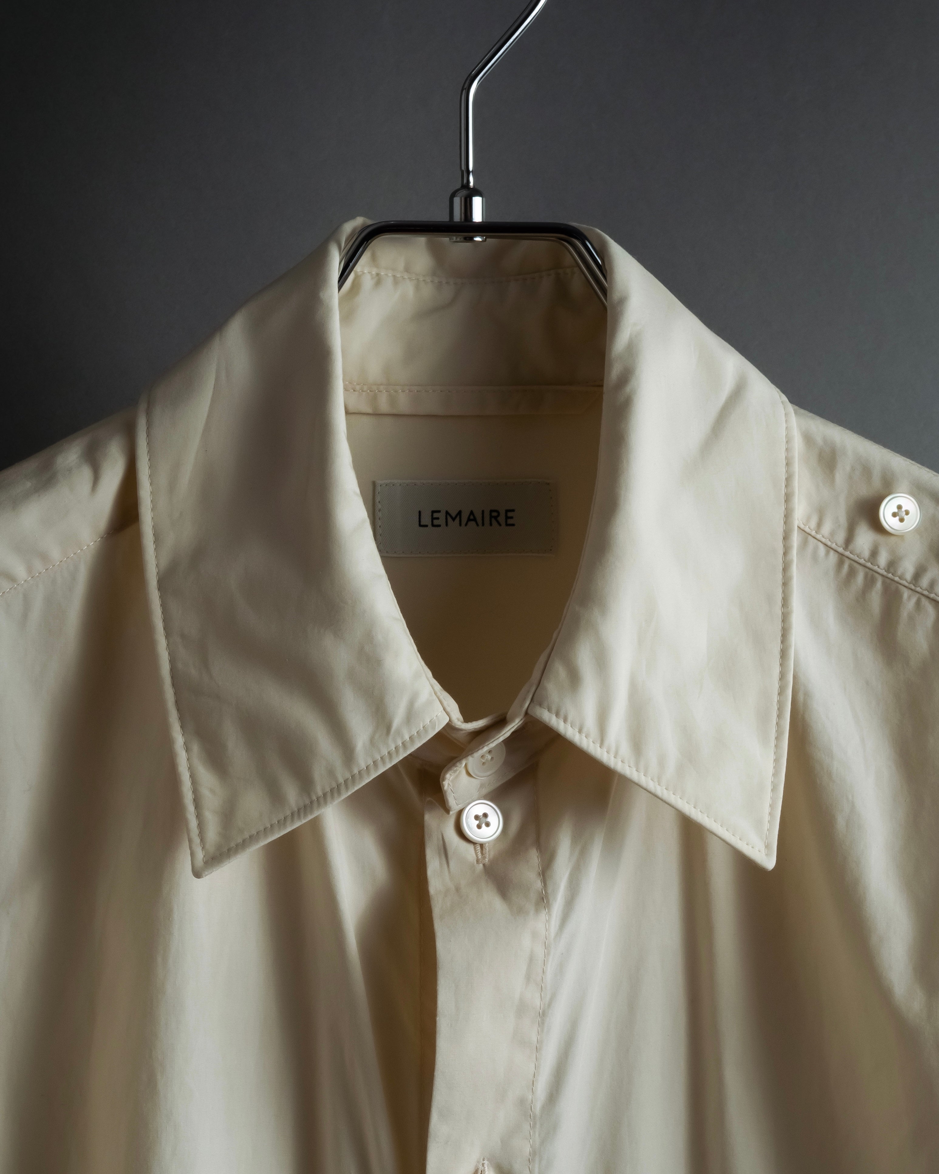 "LEMAIRE" Shoulder button design long shirt