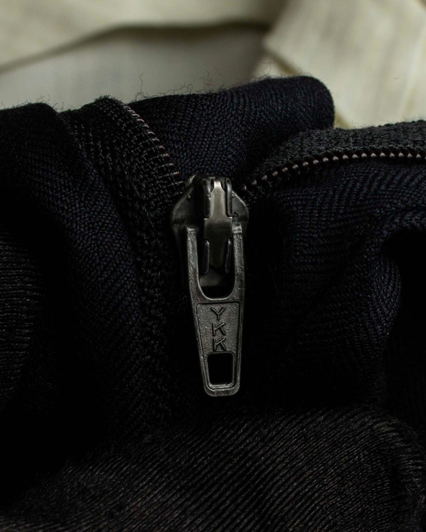 "YVES SAINT LAURENT" Classical tailoring shadow stripe pattern set up