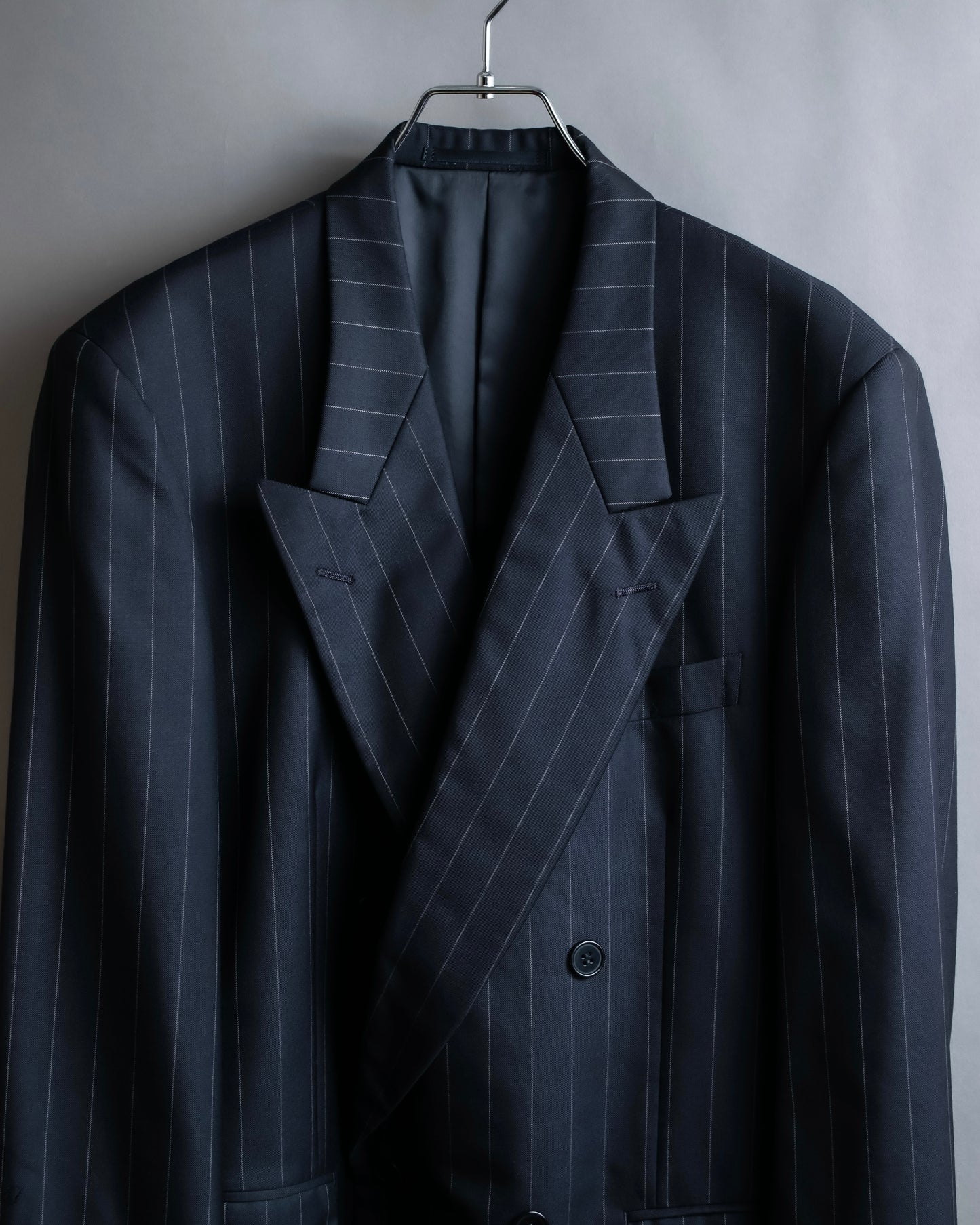 "YVES SAINT LAURENT" Peaked lapel double breasted tailored jacket ＆wide tapered slacks striped set up