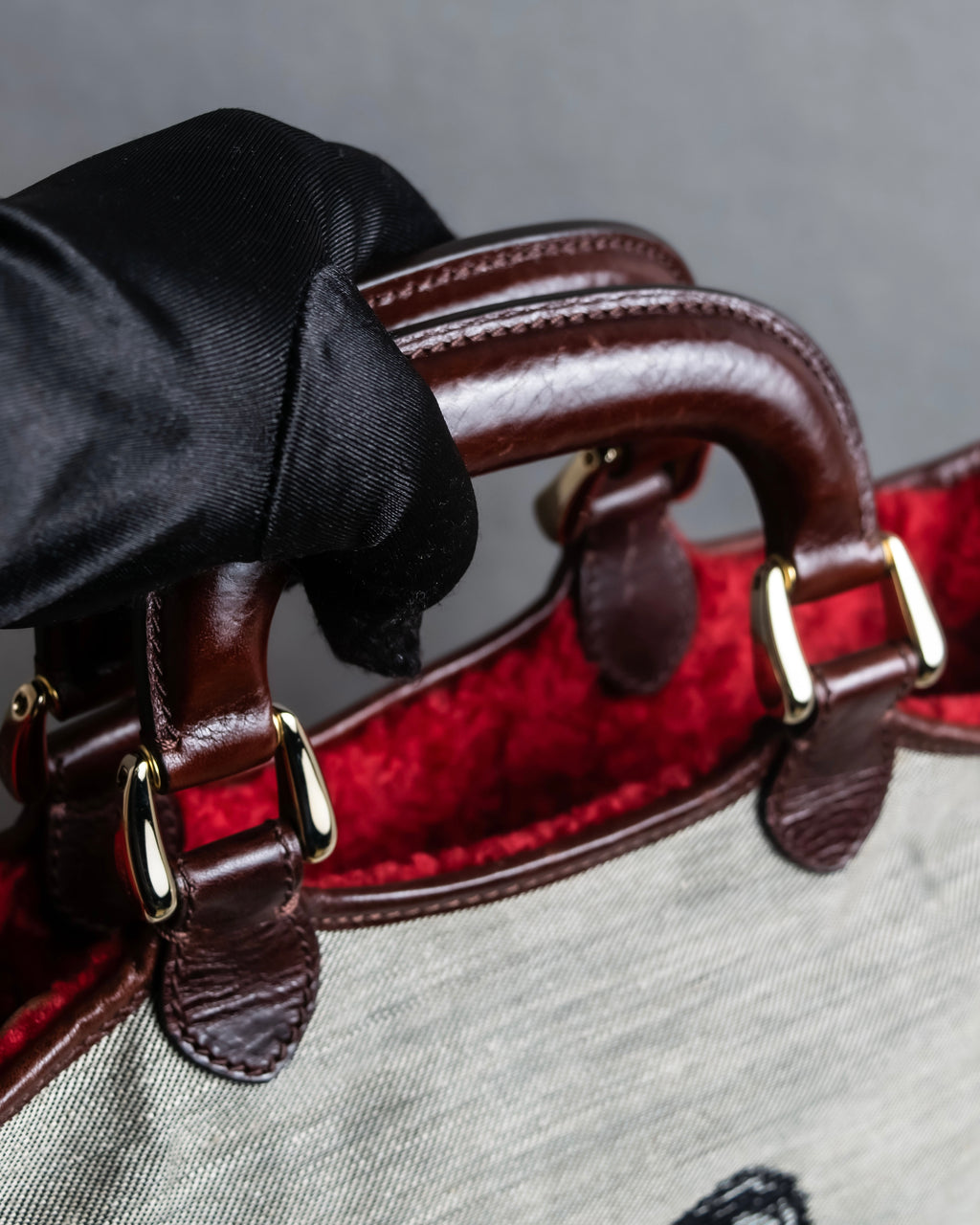 "FENDI" Animal embroidery design boa combination shoulder bag