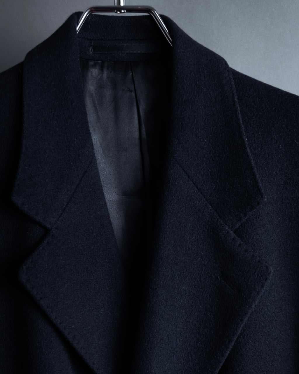 -SPECIAL- "BURBERRYS" 1980-1990's 
Classically tailored oversized 100% cashmere chester coat