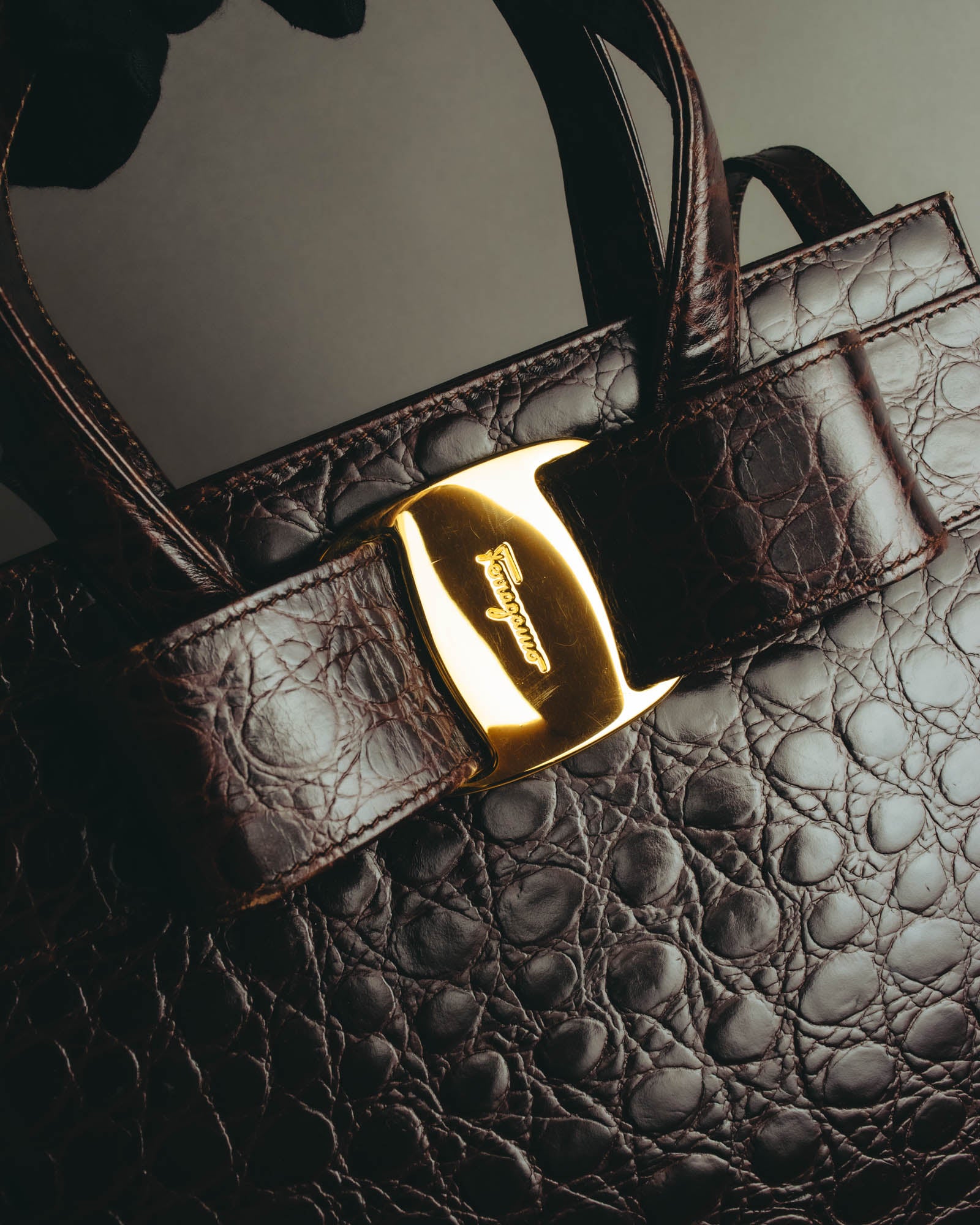 “Salvatore Ferragamo” 00’s-10’s Crocodile embossed vara bow 2way handbag