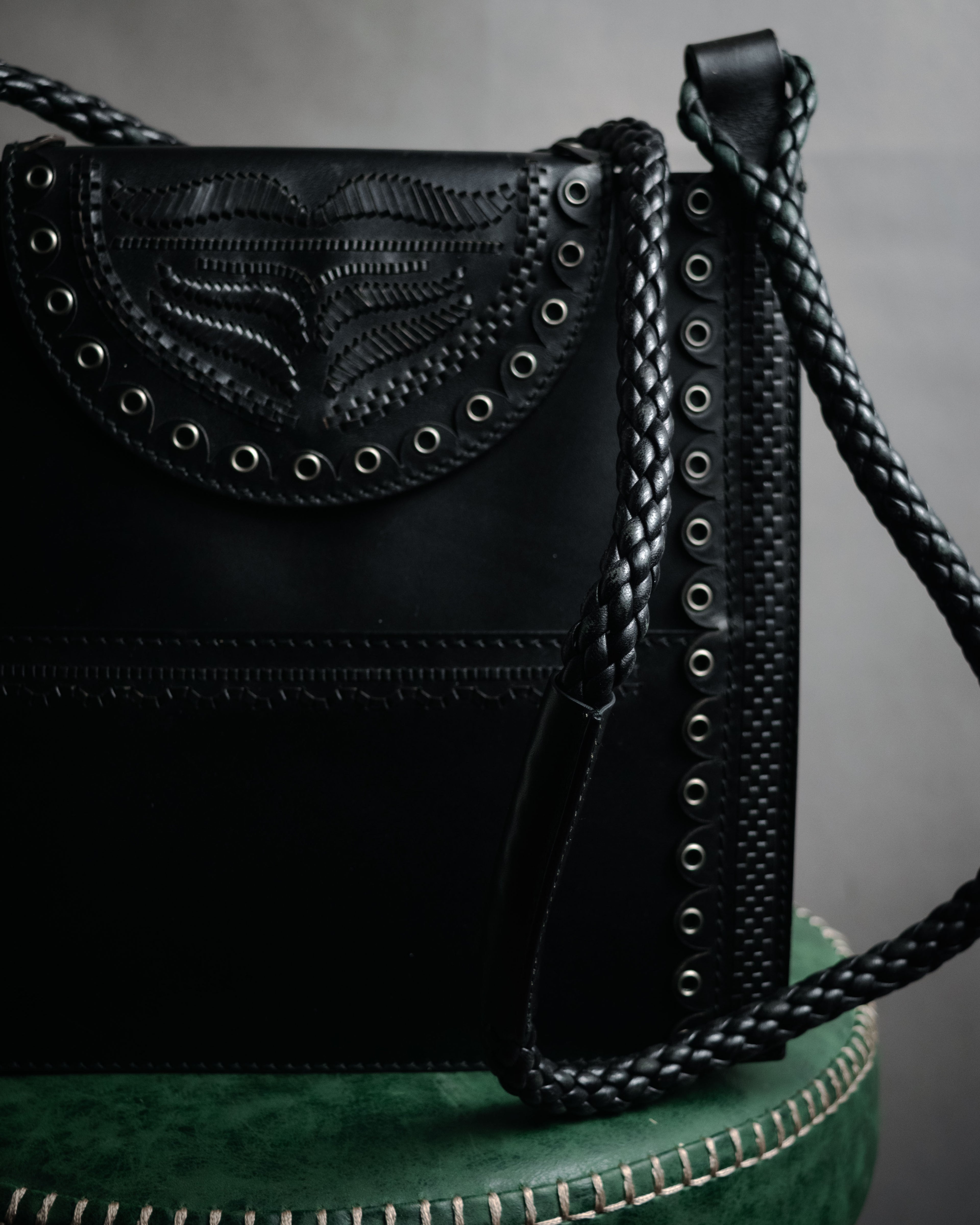 –SPECIAL– “YVES SAINT LAURENT”
2000’s Folk cutwork leather shoulder bag