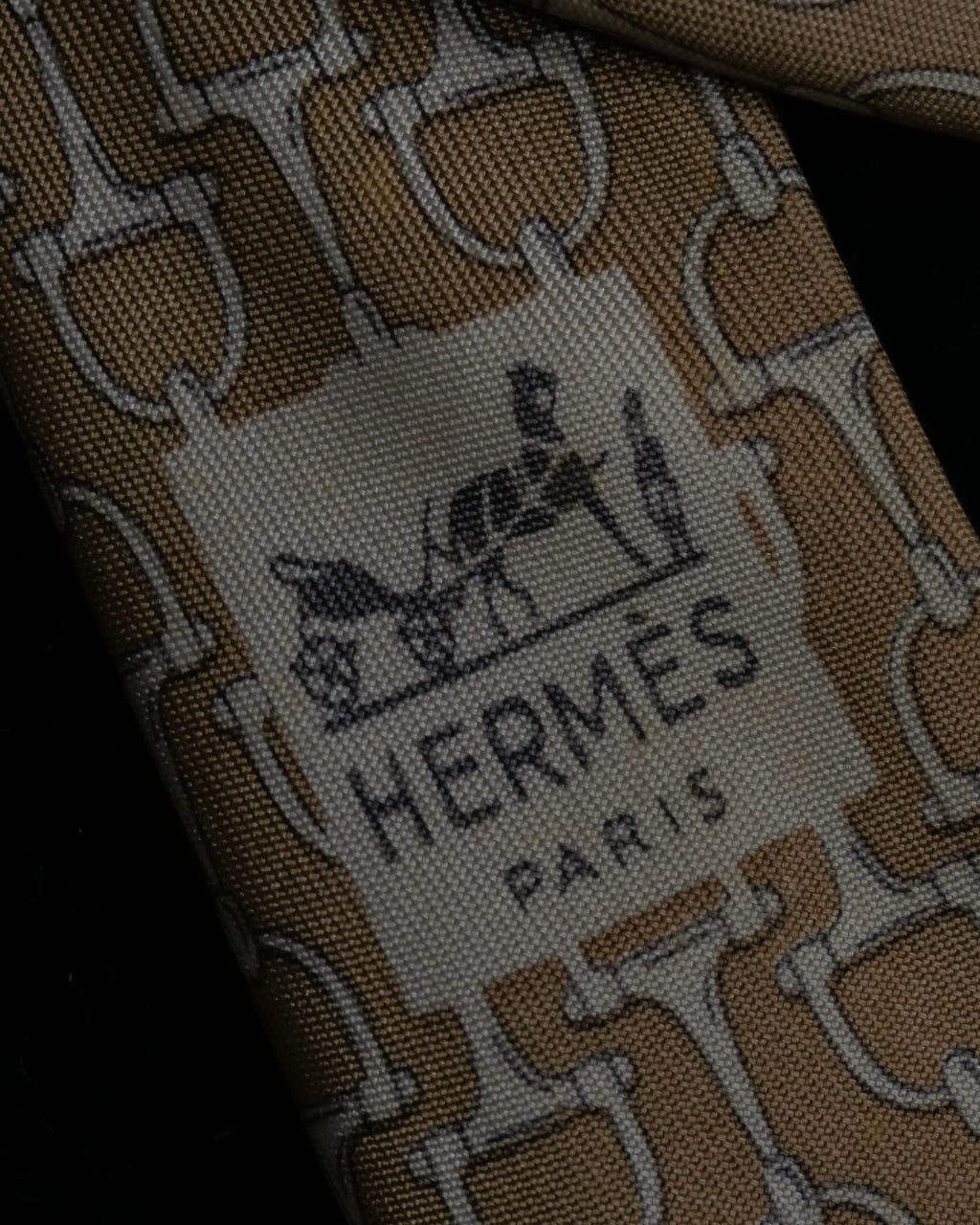 "HERMES" Horsebit motif silk necktie