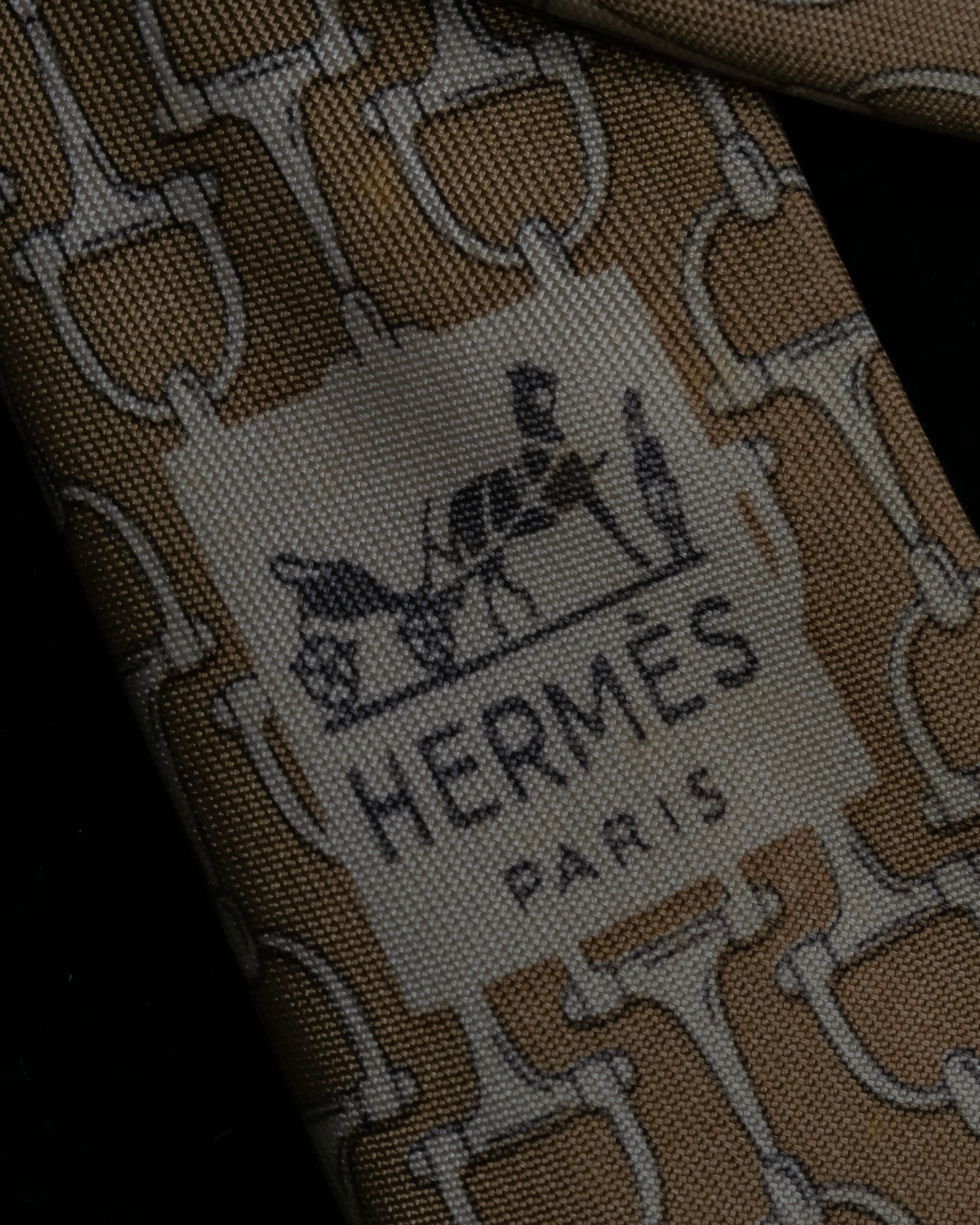 "HERMES" Horsebit motif silk necktie