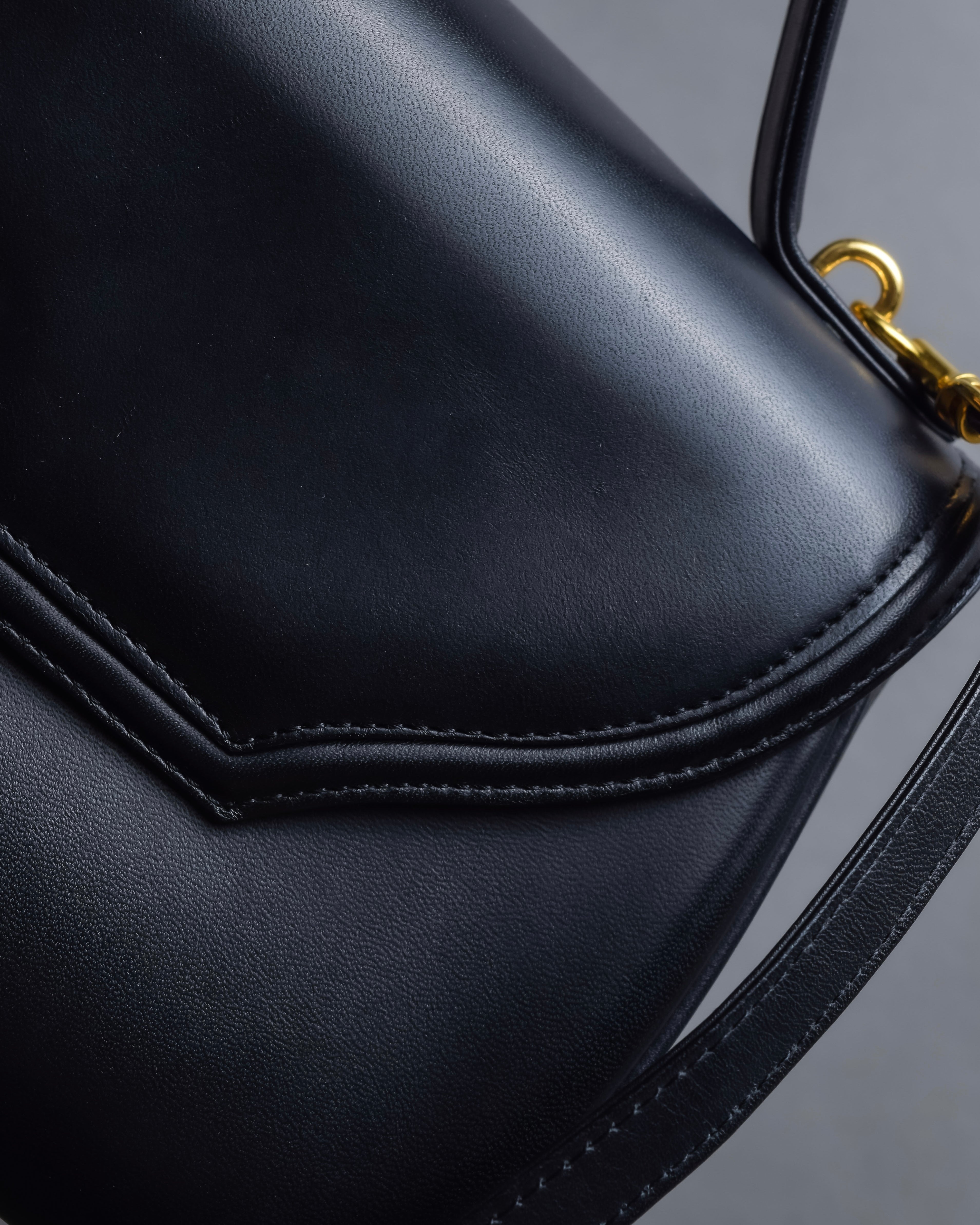 "PIERRE BALMAIN" Horizontal design grain leather 2way shoulder bag