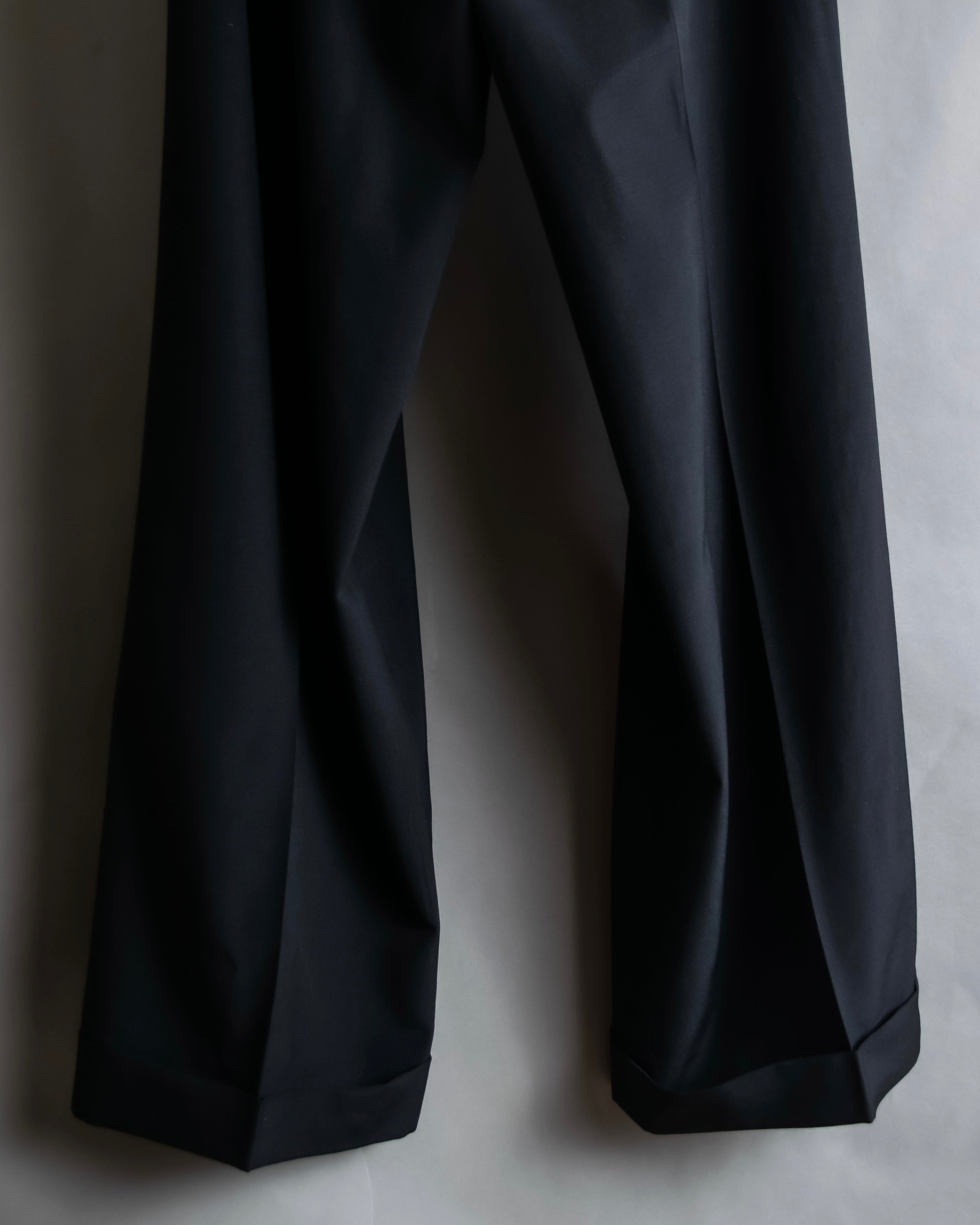 "JEAN PAUL GAULTIER FEMME"
 High-waisted straight draping slacks