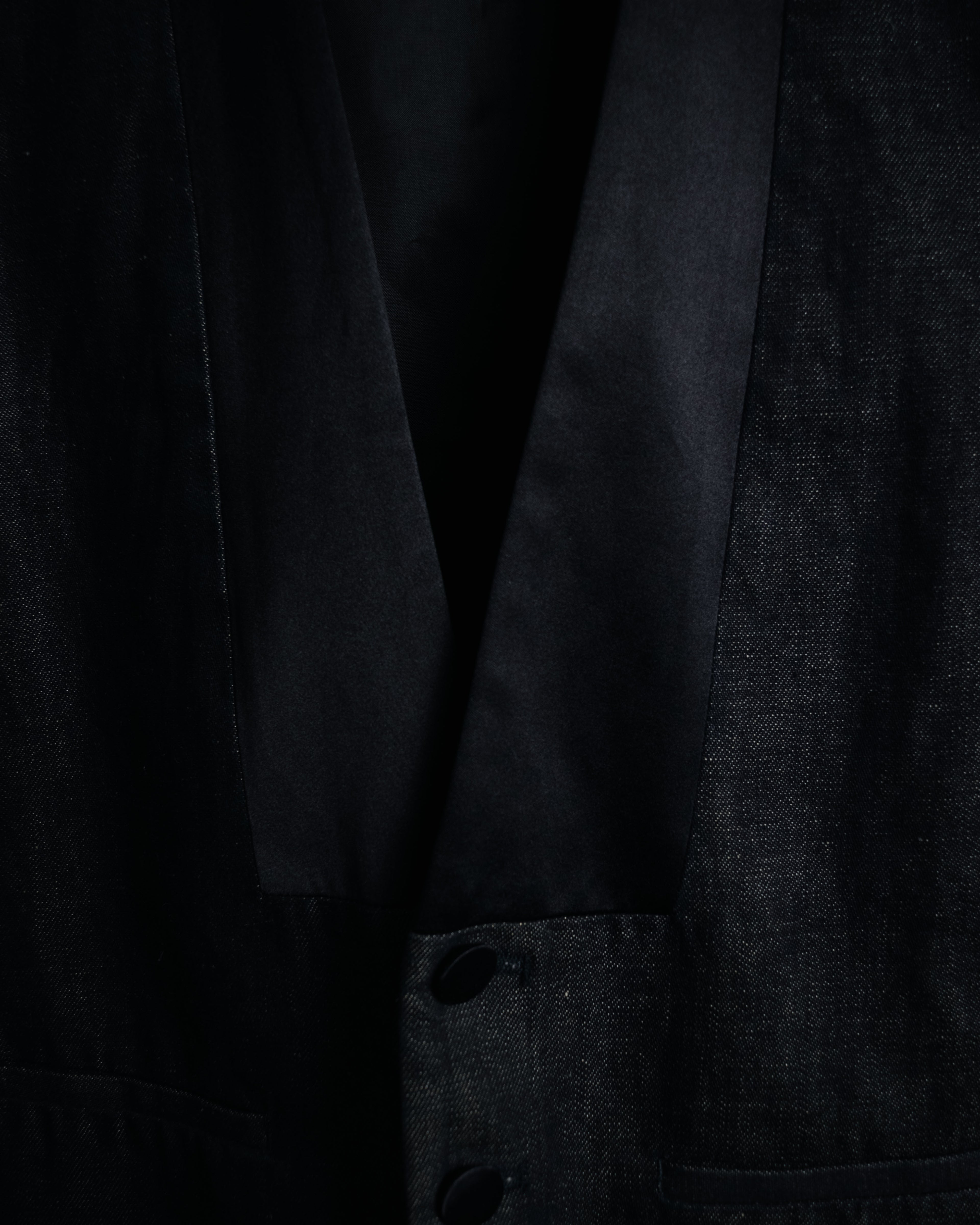 –SPECIAL– "Maison Martin Margiela"
2011 Replica denim smoking vest