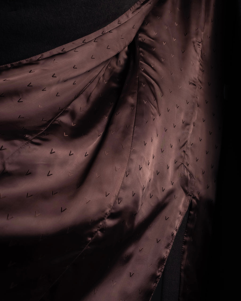 "VALENTINO" Shaped silhouette mocha brown chester coat