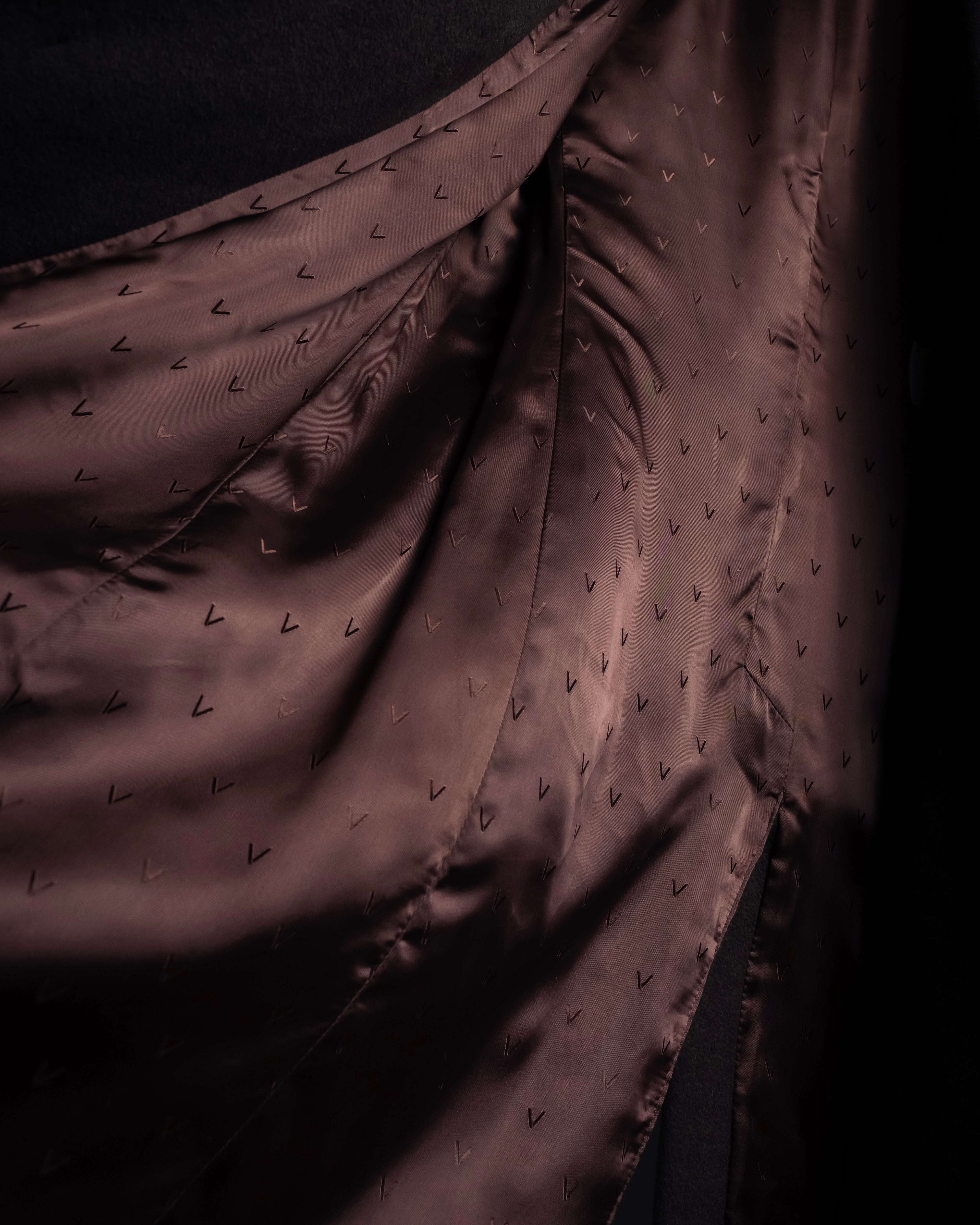 "VALENTINO" Shaped silhouette mocha brown chester coat