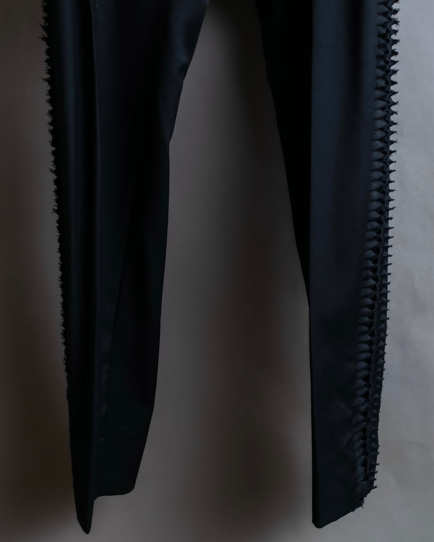 "MAISON MARGIELA" Side cross fringe design wool tapered slacks