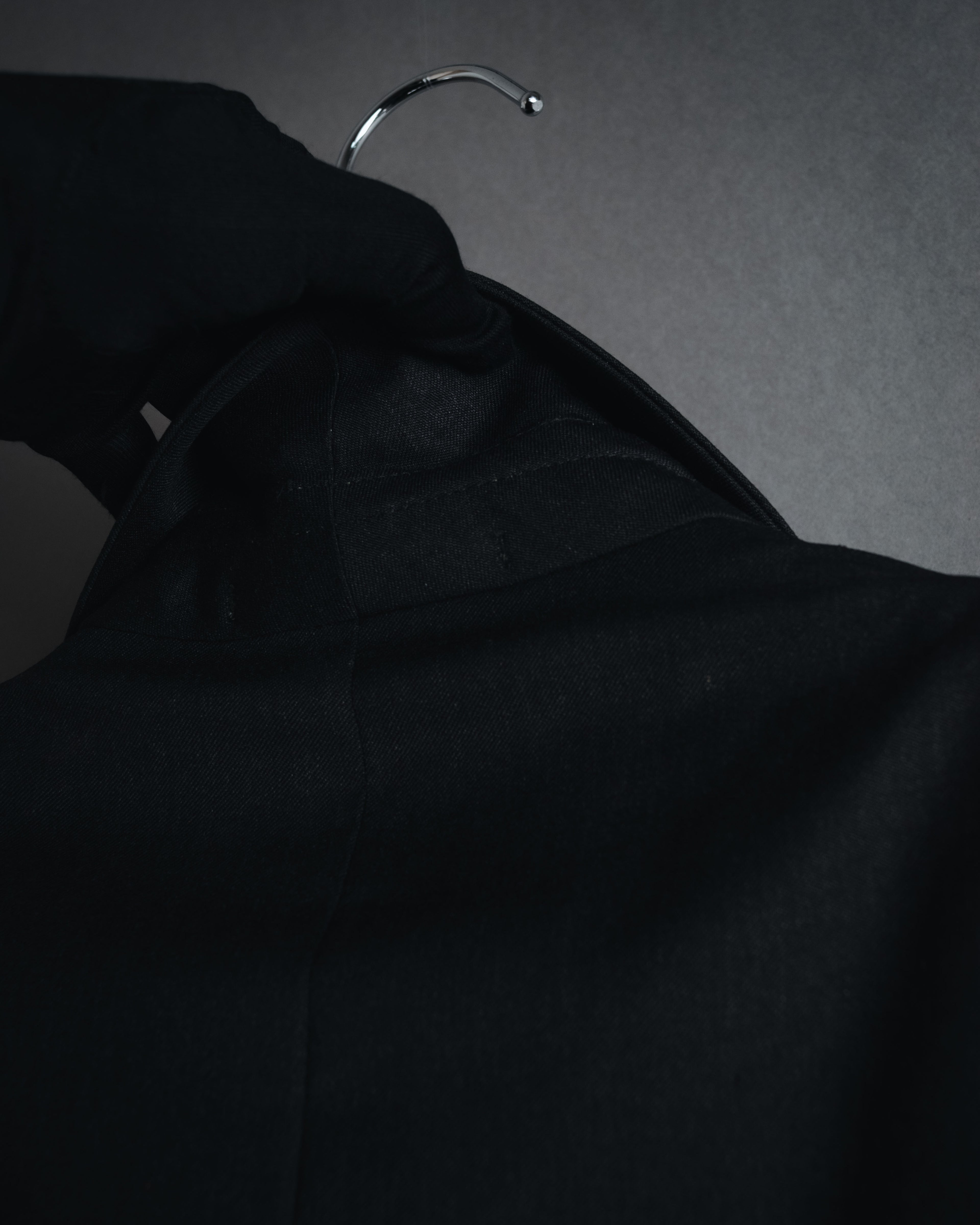 "GIANFRANCO FERRE" 90’s-00’s architecturally tailored three button wool blazer