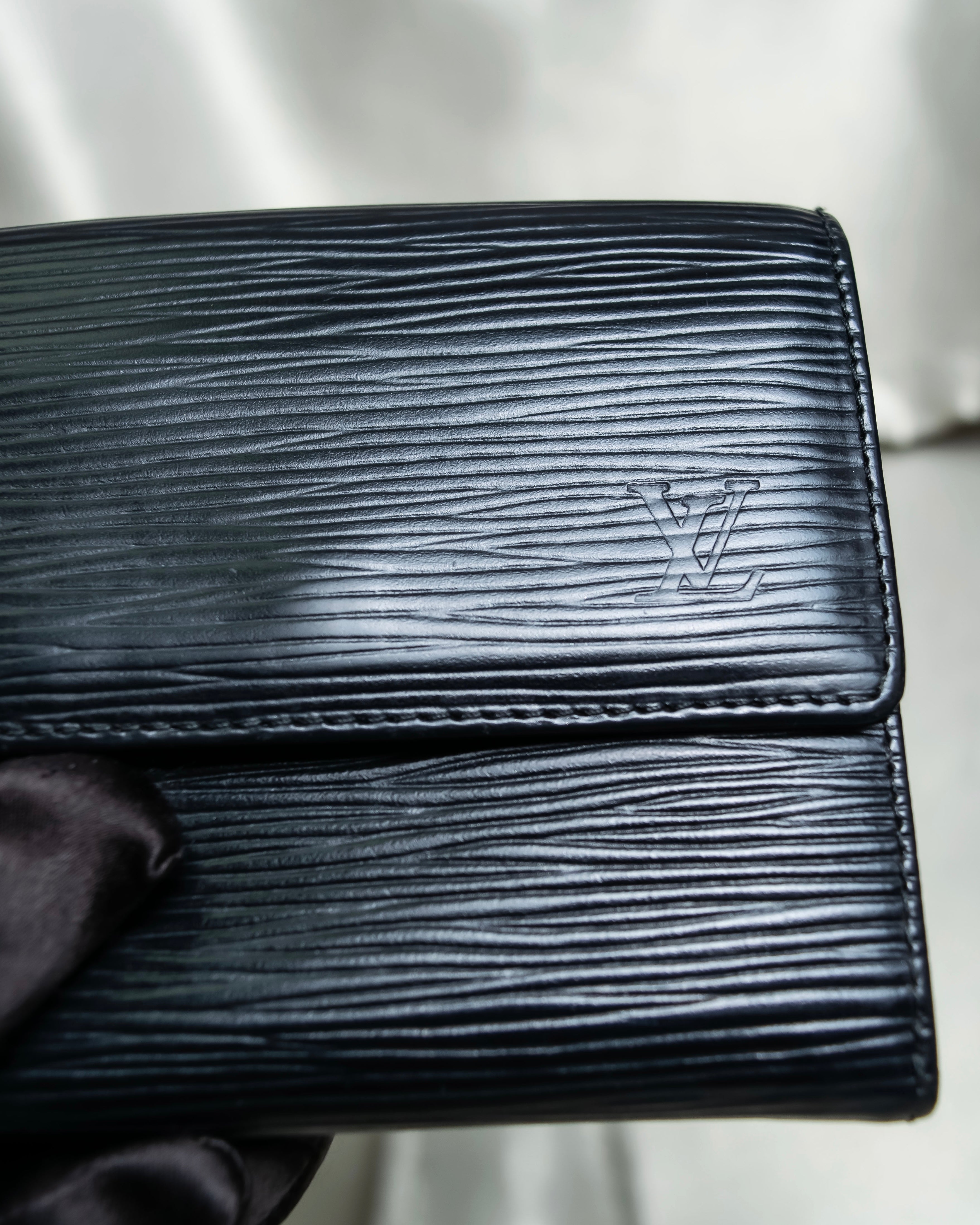 "Louis Vuitton" Horizontal Stripe Compact Leather Wallet