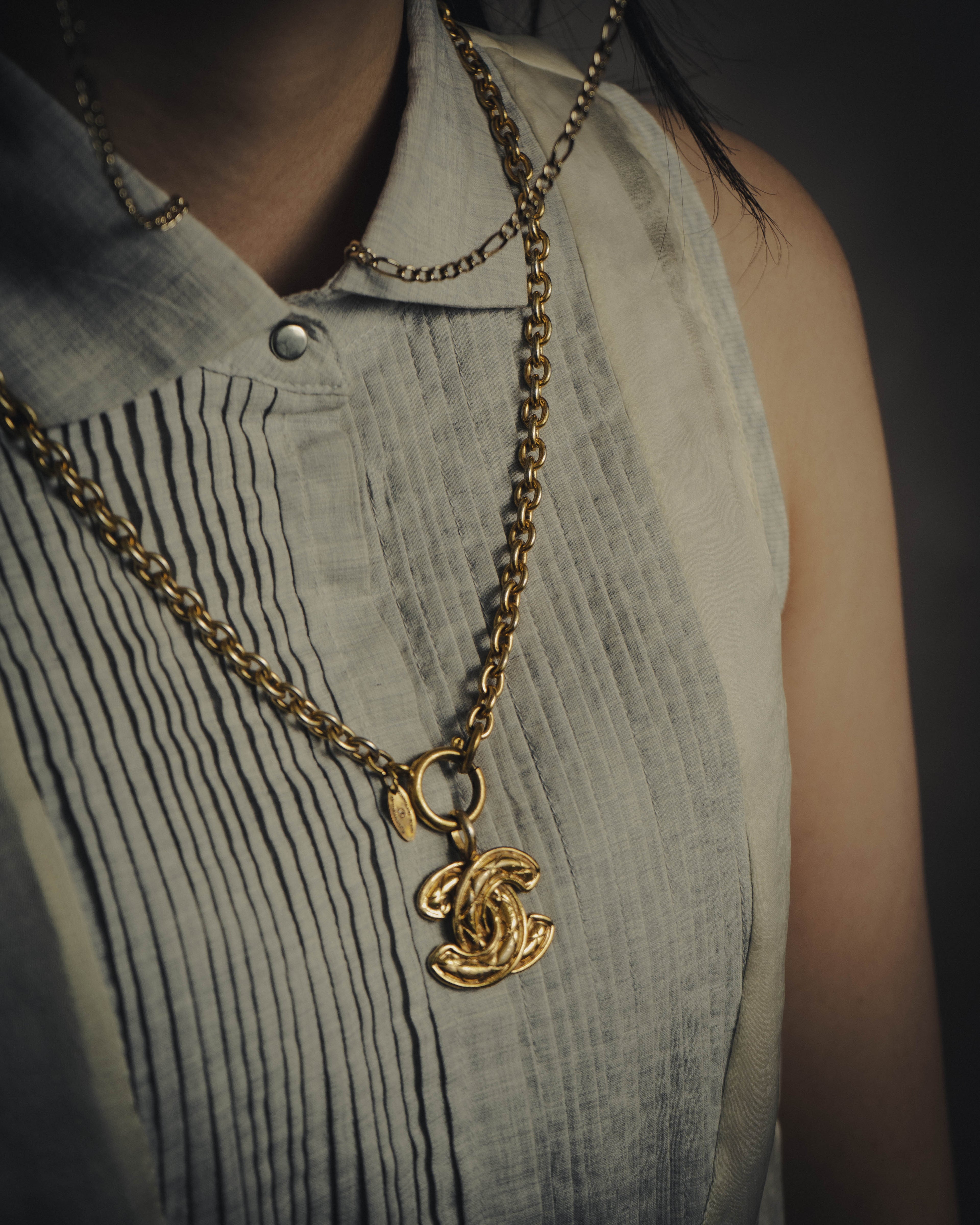 -SPECIAL- “CHANEL” 80’s-90’s Quilted cc pendant chain necklace
