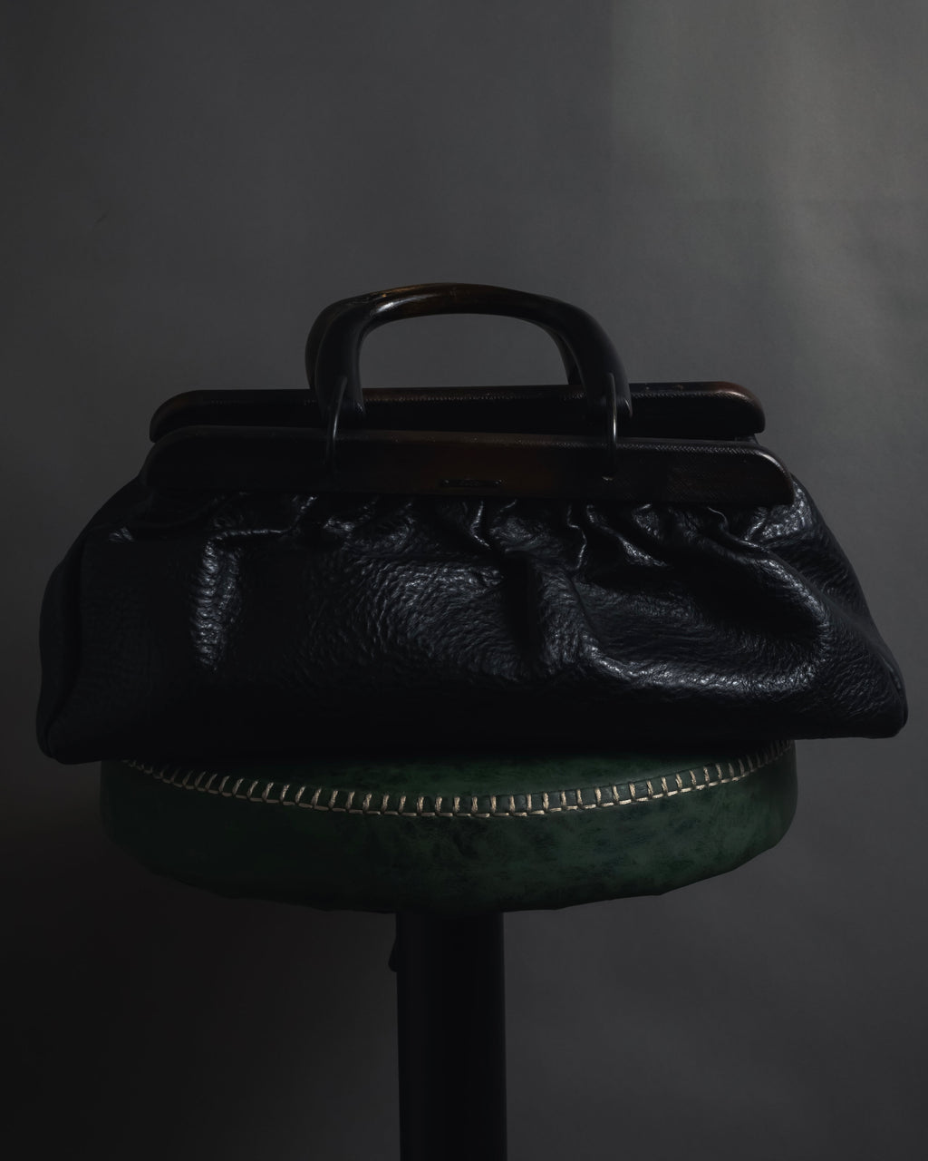 -SPECIAL- "GUCCI"
90’s-00’s Wood handle frame bag