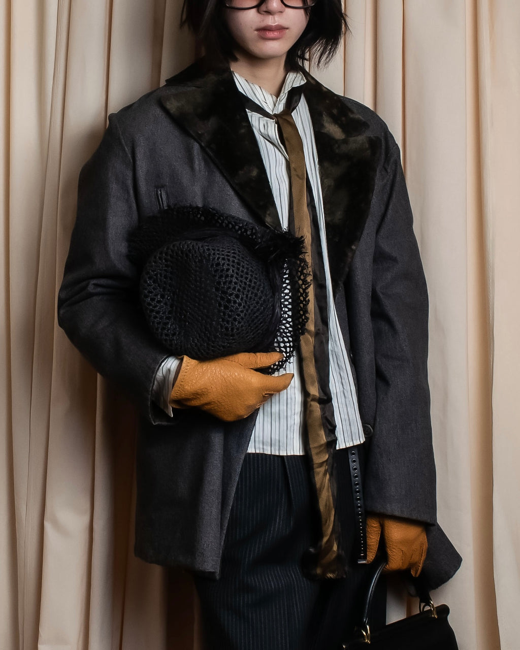 "tricot COMME des GARCONS" 
Double-breasted reversible fur tailored coat