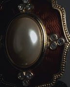 "BURBERRYS" 80’s-90’s royal enamel pearl brooch