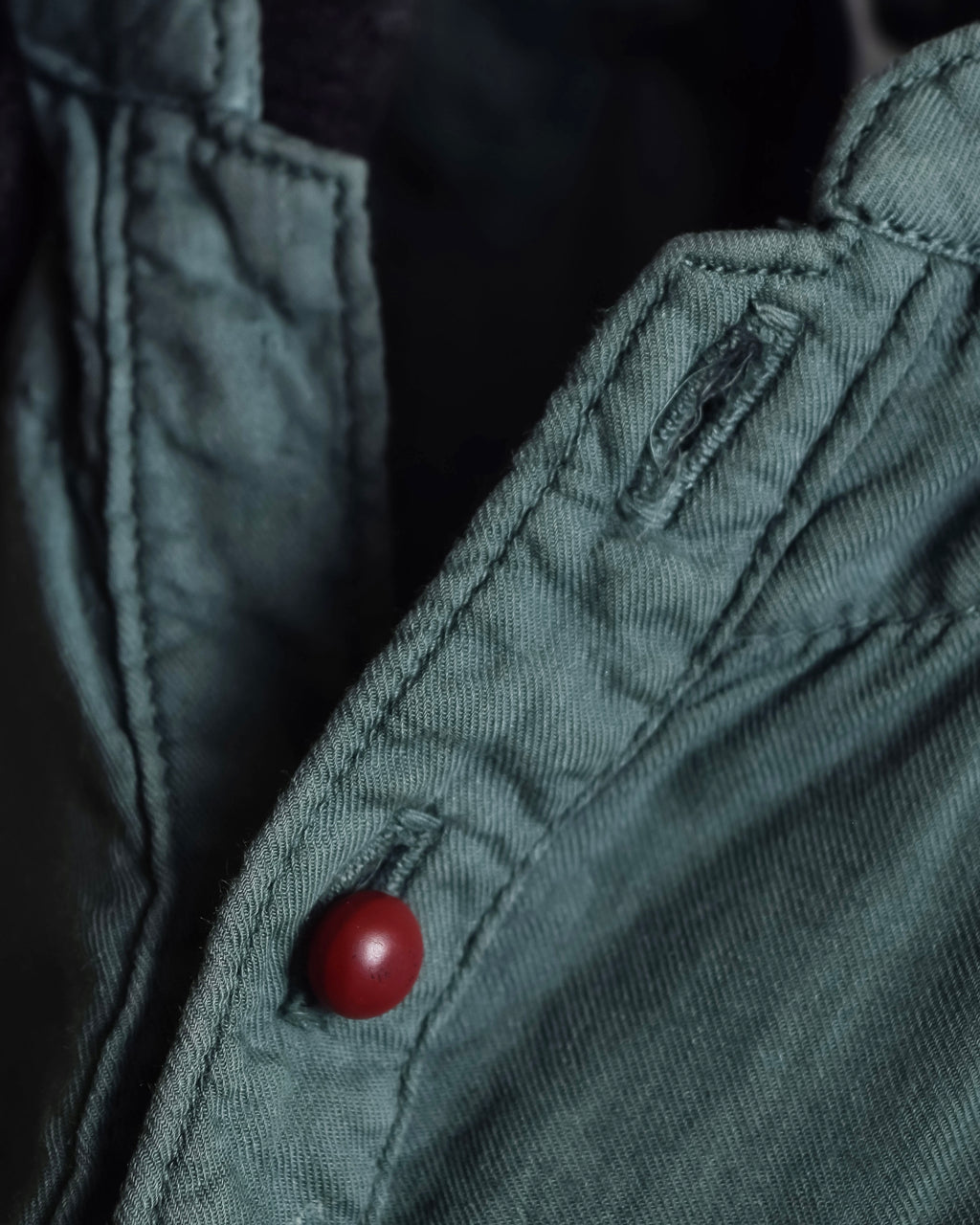 "UNDERCOVER" Raw edge frill design military-like shirt tunic