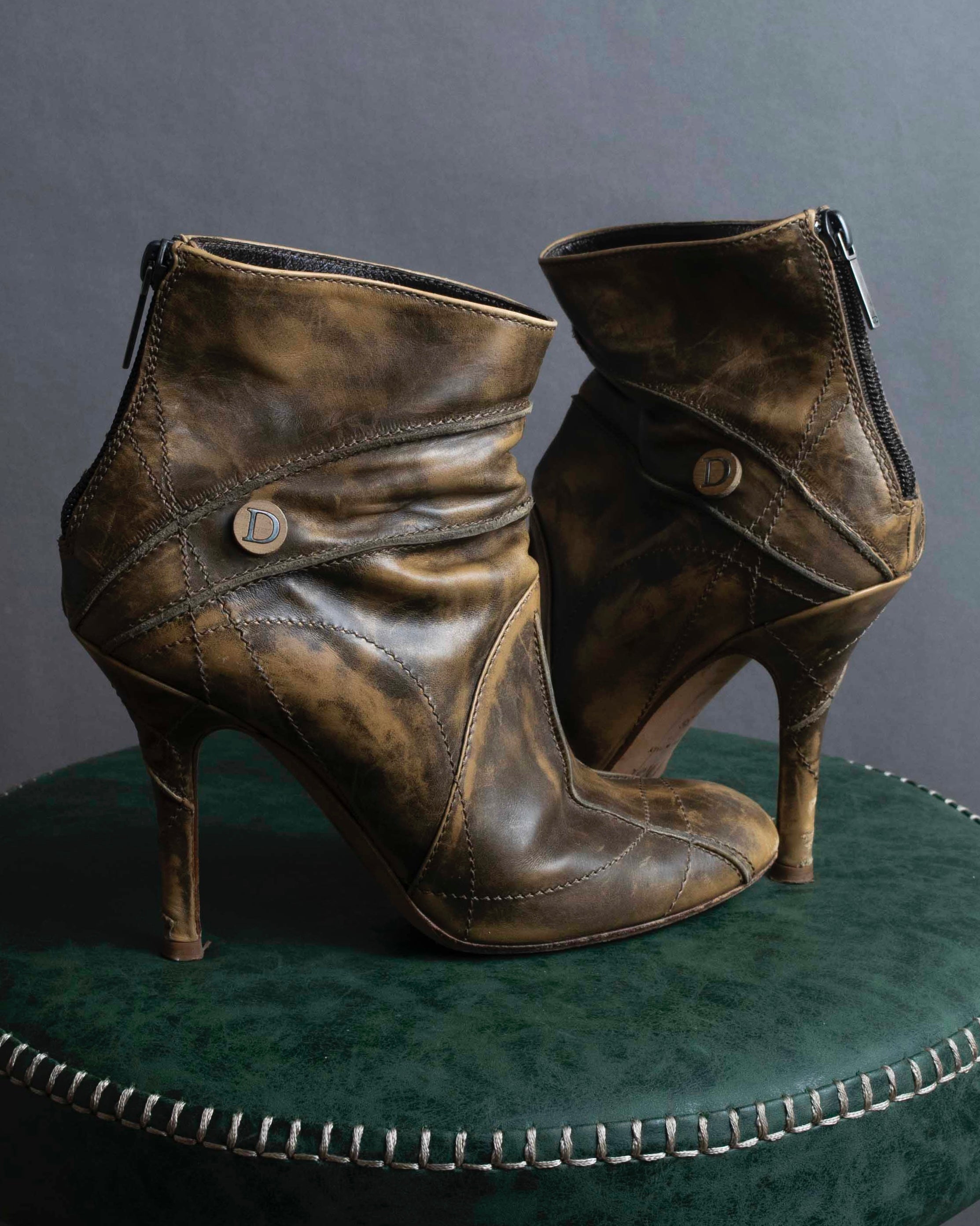 "Dior" Vintage style processing brown heel pumps