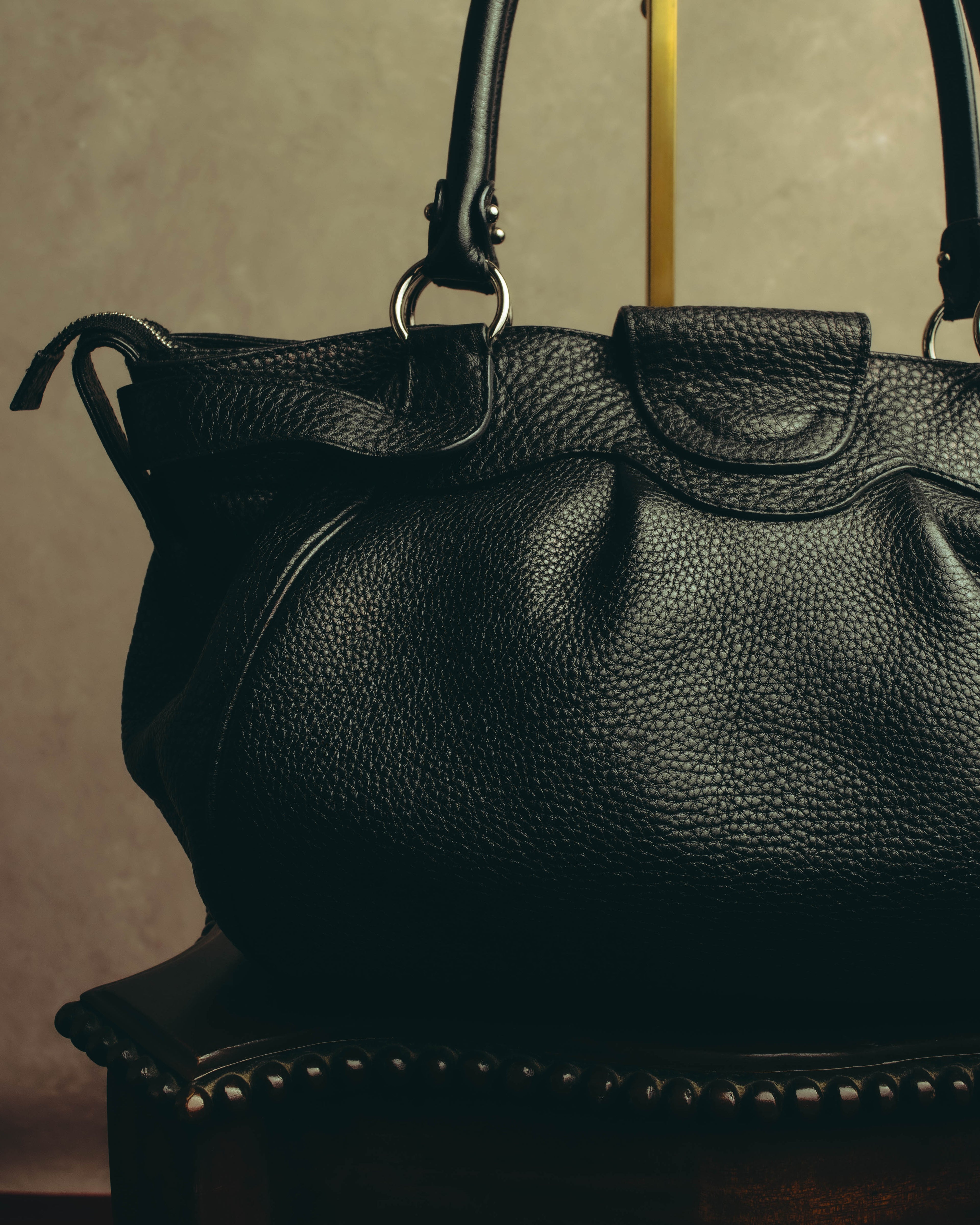 “Salvatore Ferragamo” 00’s-10’s Gancini pebbled leather handbag