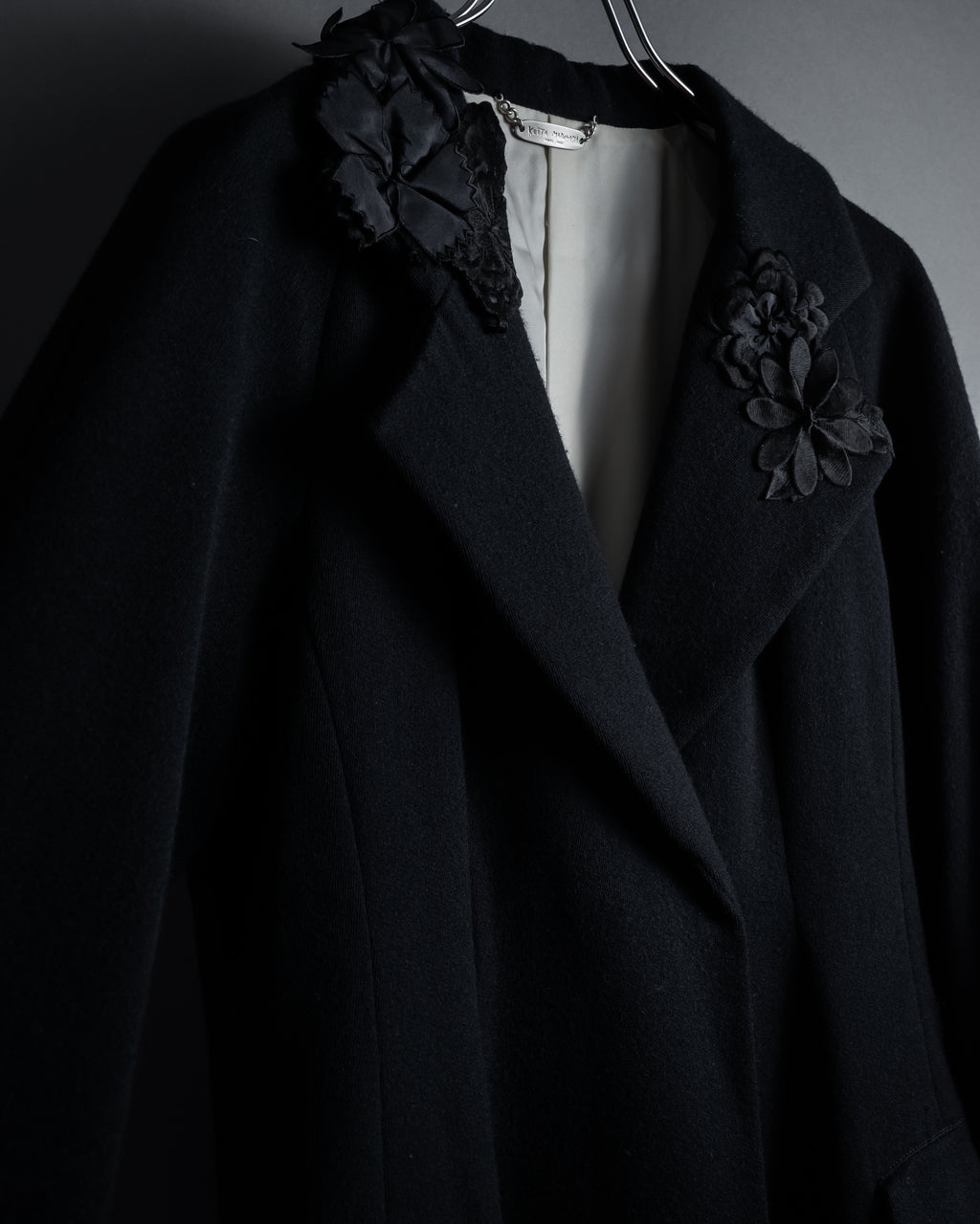 “KEITA MARUYAMA” Floral appliqué one-button chelsea coat