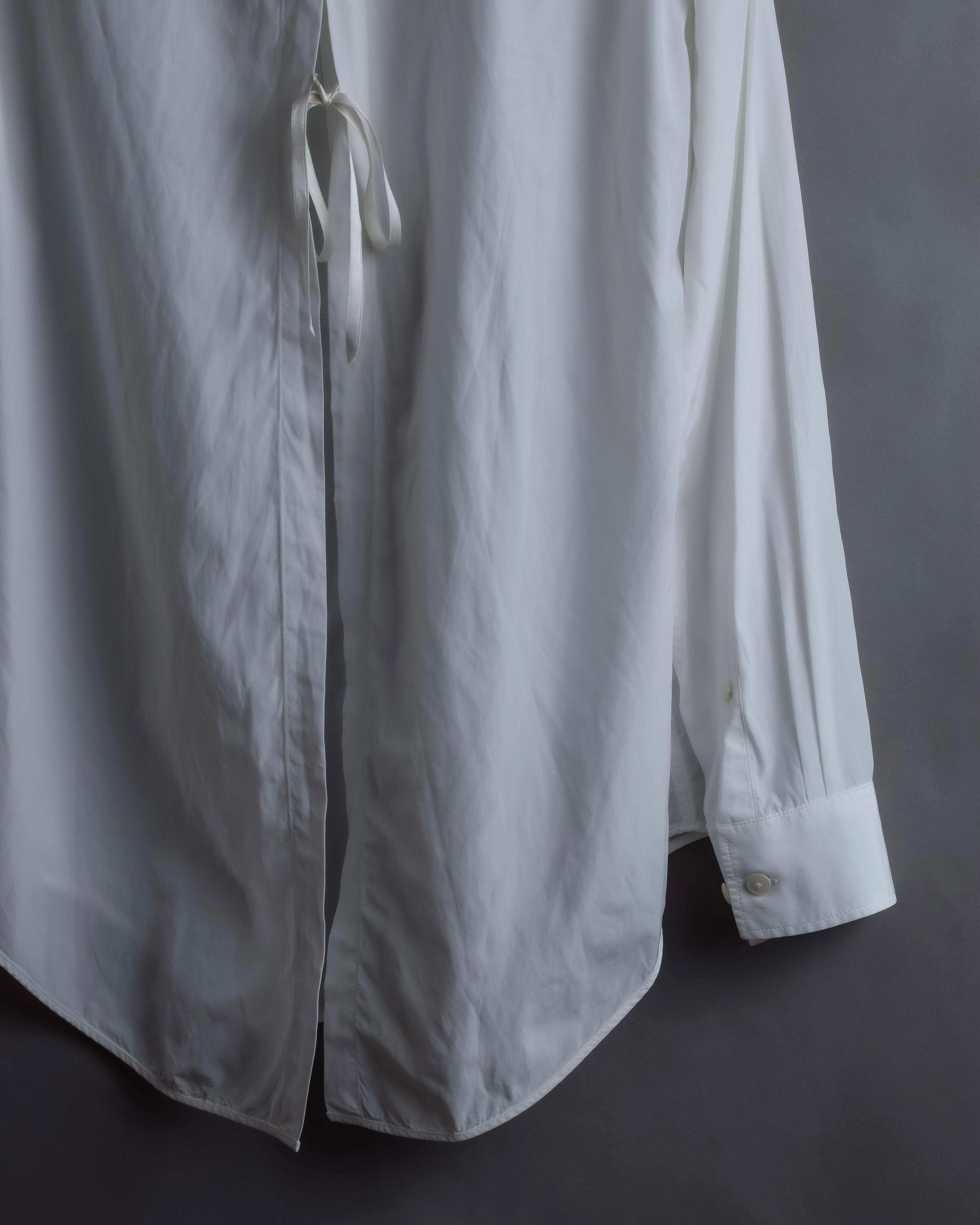 "Acne" Ribbon slit back design shirt