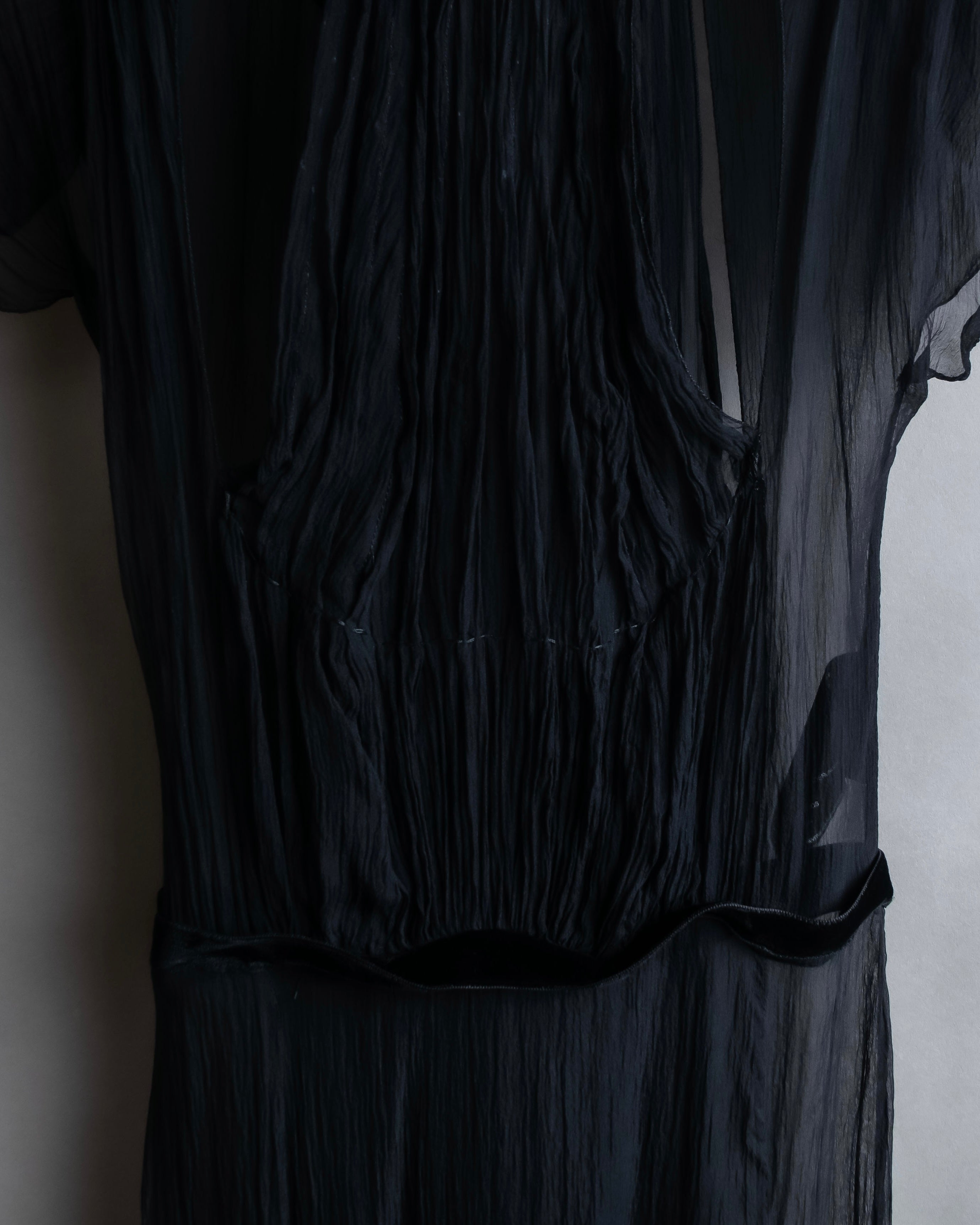 "PRADA" Gathered ribbon design puff sleeve dress