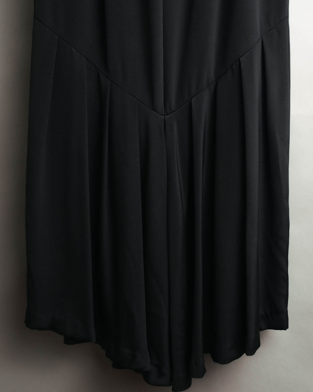 -SPECIAL- “Christian Dior” 80’s silk pleated long skirt