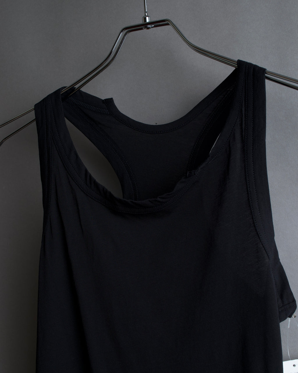 "YOHJI YAMAMOTO FEMME" 13SS
Shoulder cutting sleeveless pullover