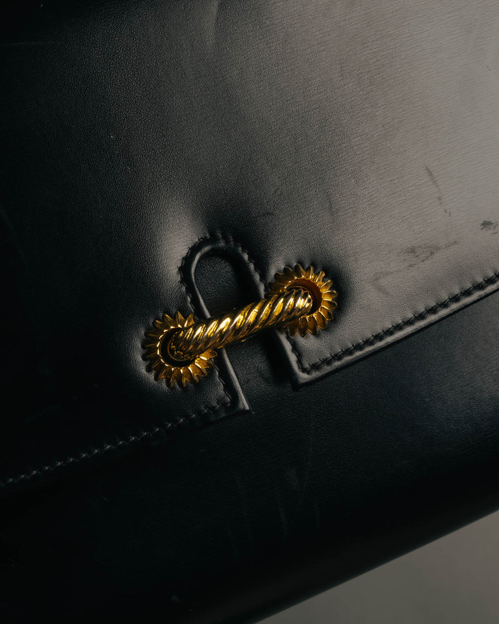 “GUCCI” 80’s-90’s Rope clasp leather shoulder bag