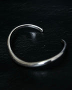 "ete" Silver 925 wavy design bangle